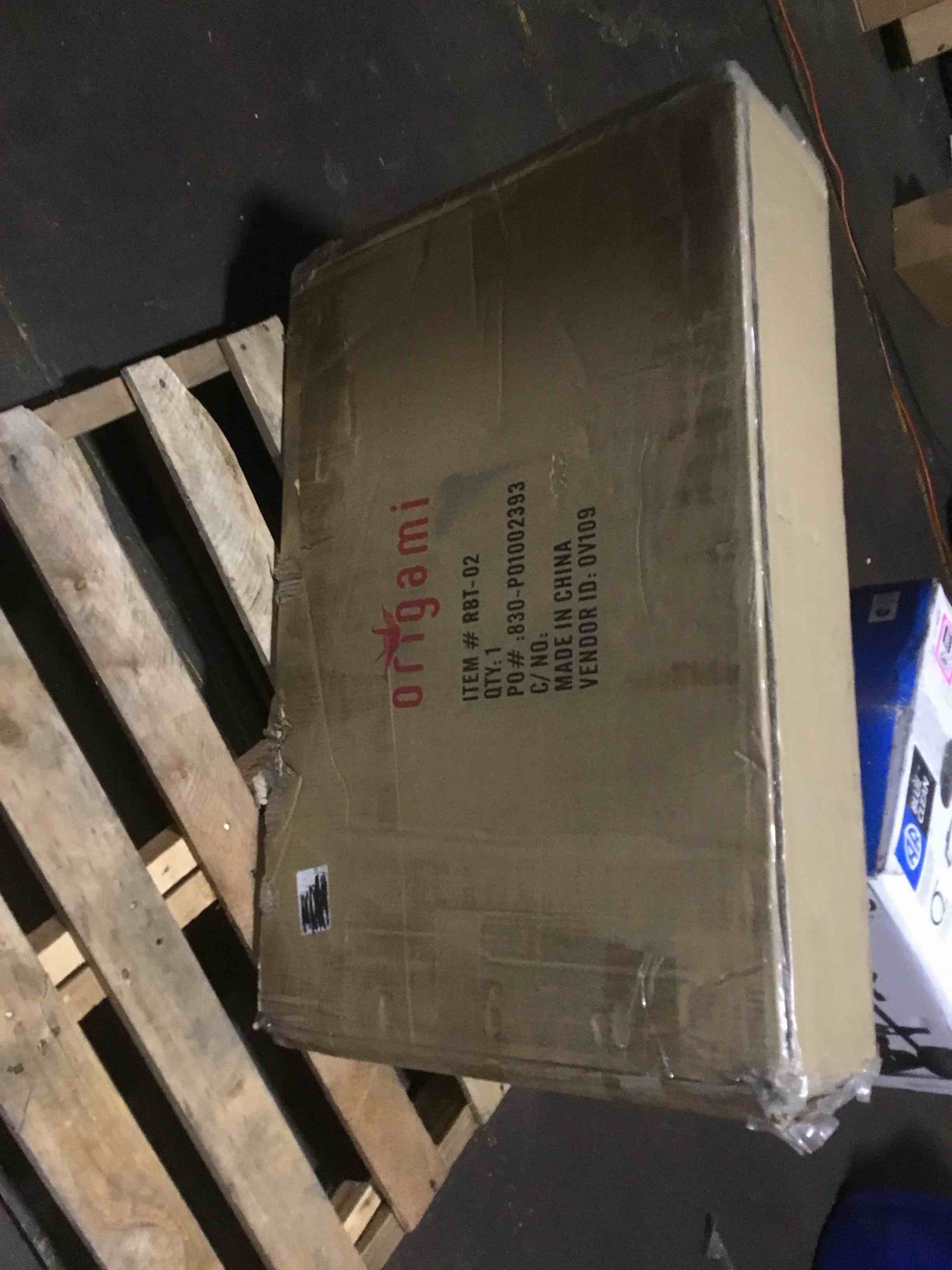 https://s3.amazonaws.com/lotting-images-prod/bidfta/PNK3623992_1750945088322.jpeg