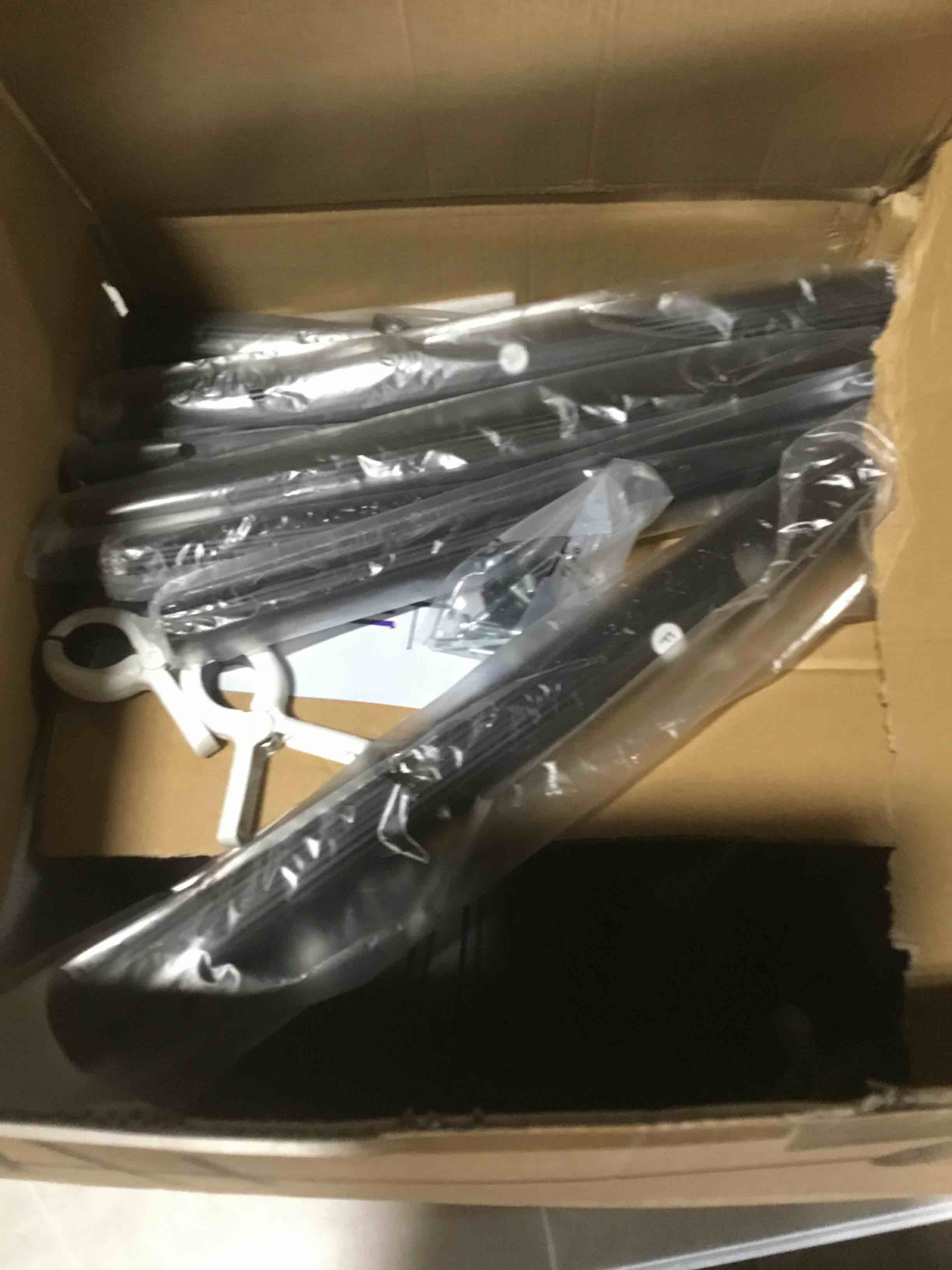 https://s3.amazonaws.com/lotting-images-prod/bidfta/PNK3624000_1750947719078.jpeg