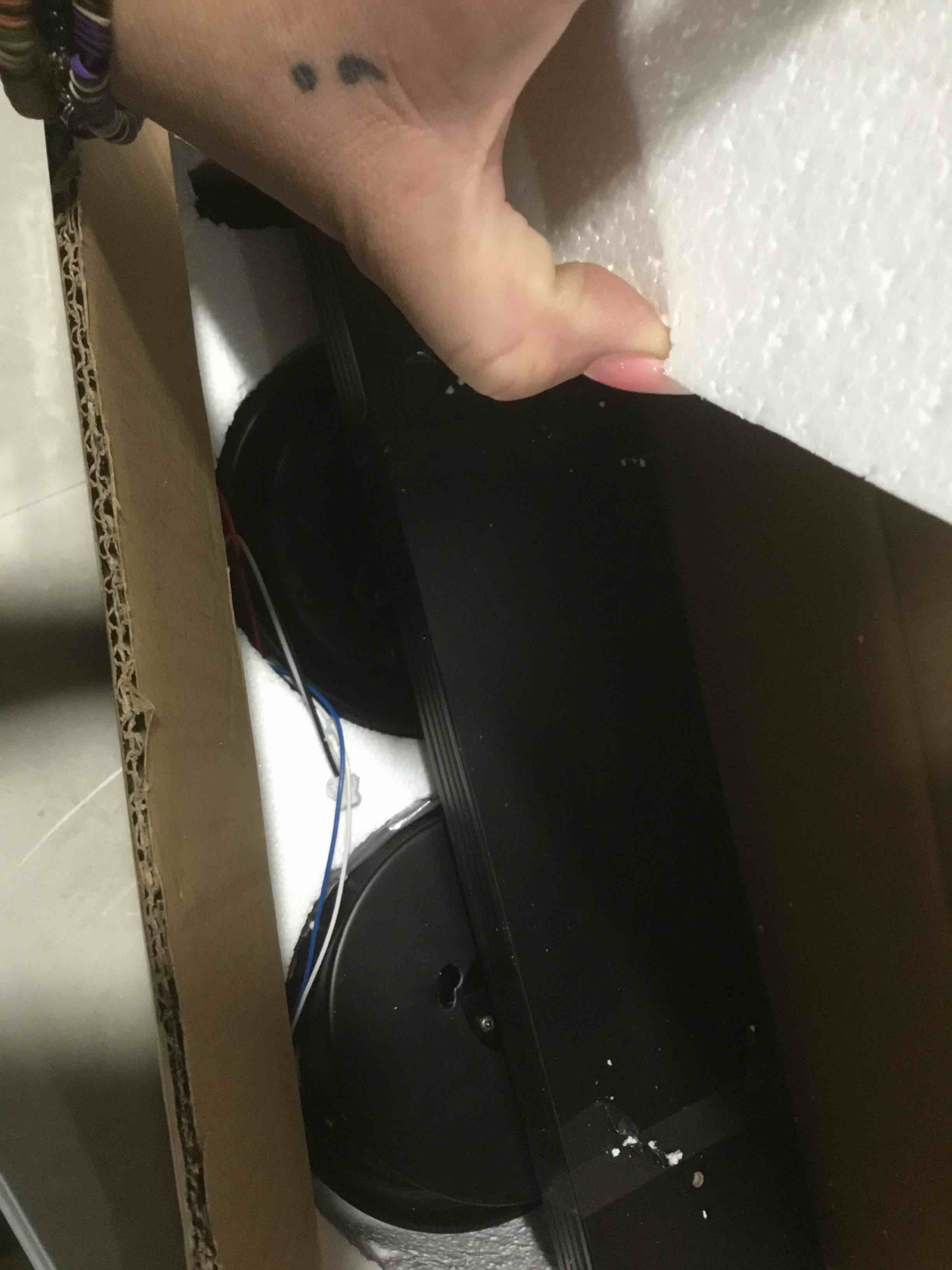 https://s3.amazonaws.com/lotting-images-prod/bidfta/PNK3624196_1751027990998.jpeg
