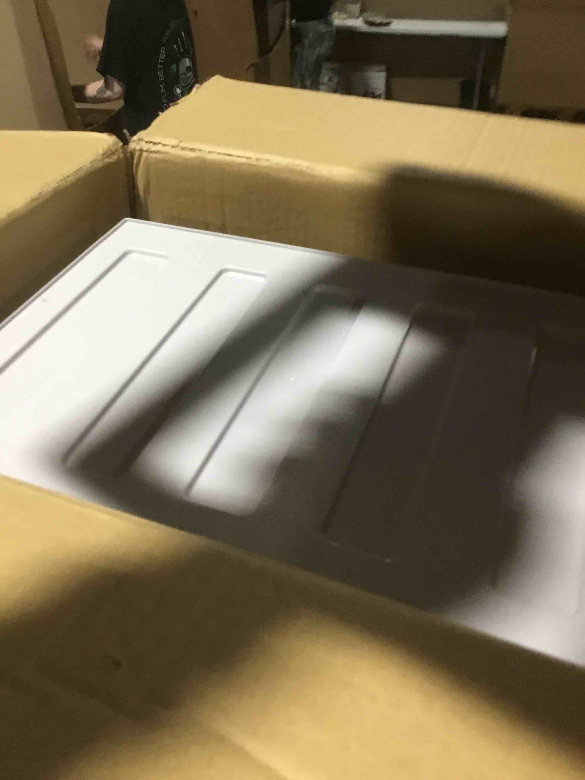 https://s3.amazonaws.com/lotting-images-prod/bidfta/PNK3624392_1751300164877.jpeg