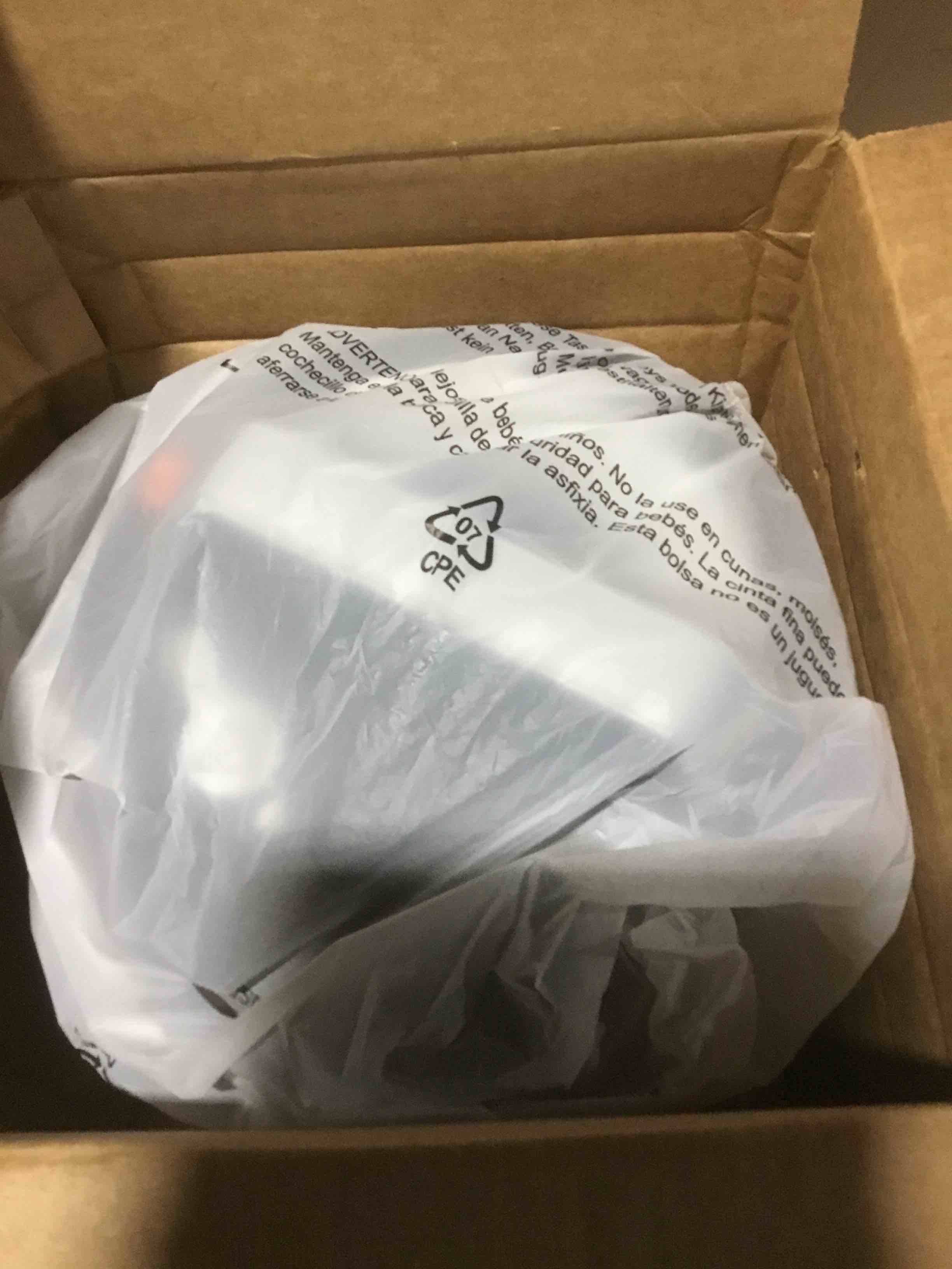 https://s3.amazonaws.com/lotting-images-prod/bidfta/PNK3624393_1751300228396.jpeg