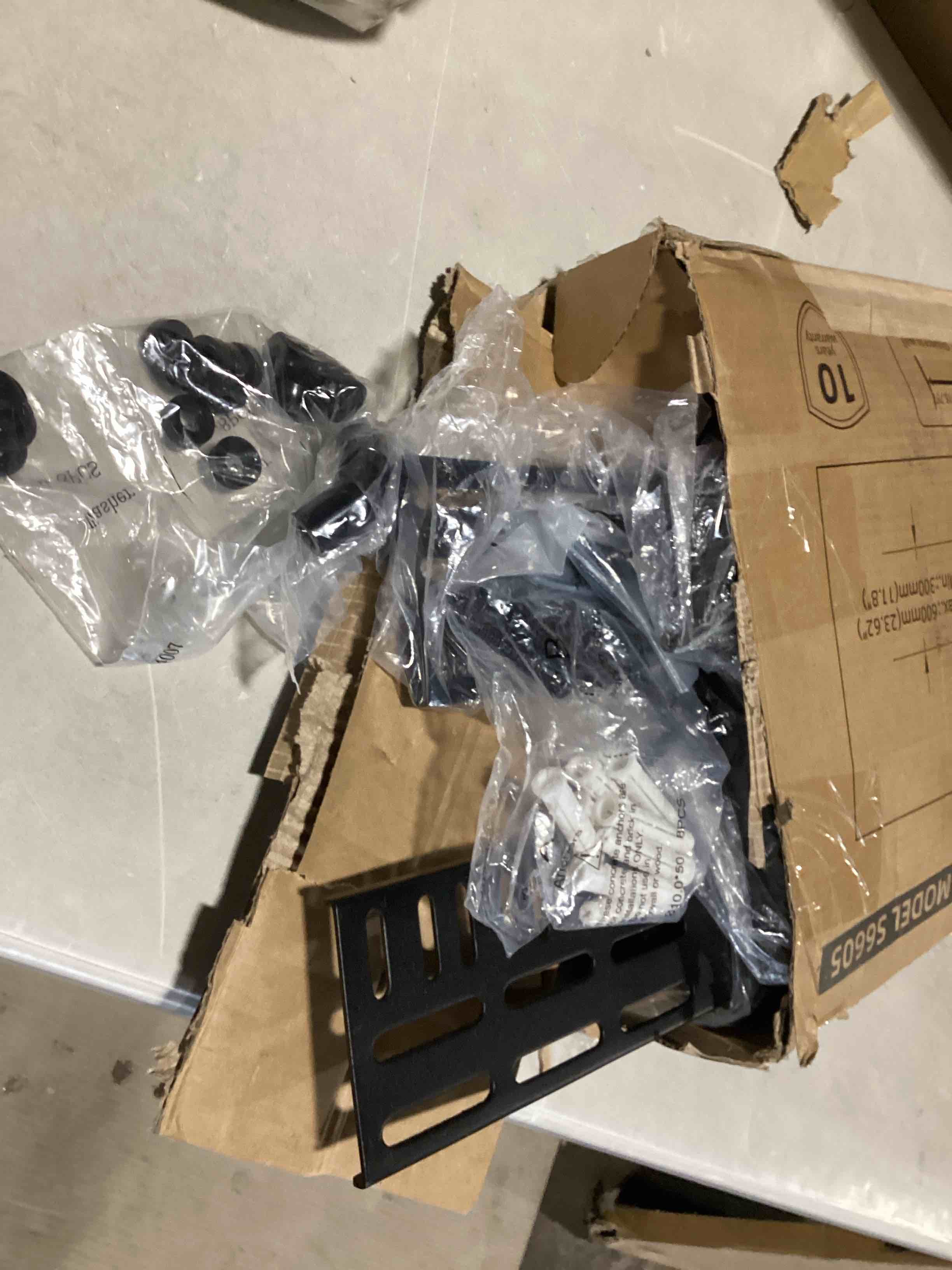 https://s3.amazonaws.com/lotting-images-prod/bidfta/PNK3624782_1751476142061.jpeg