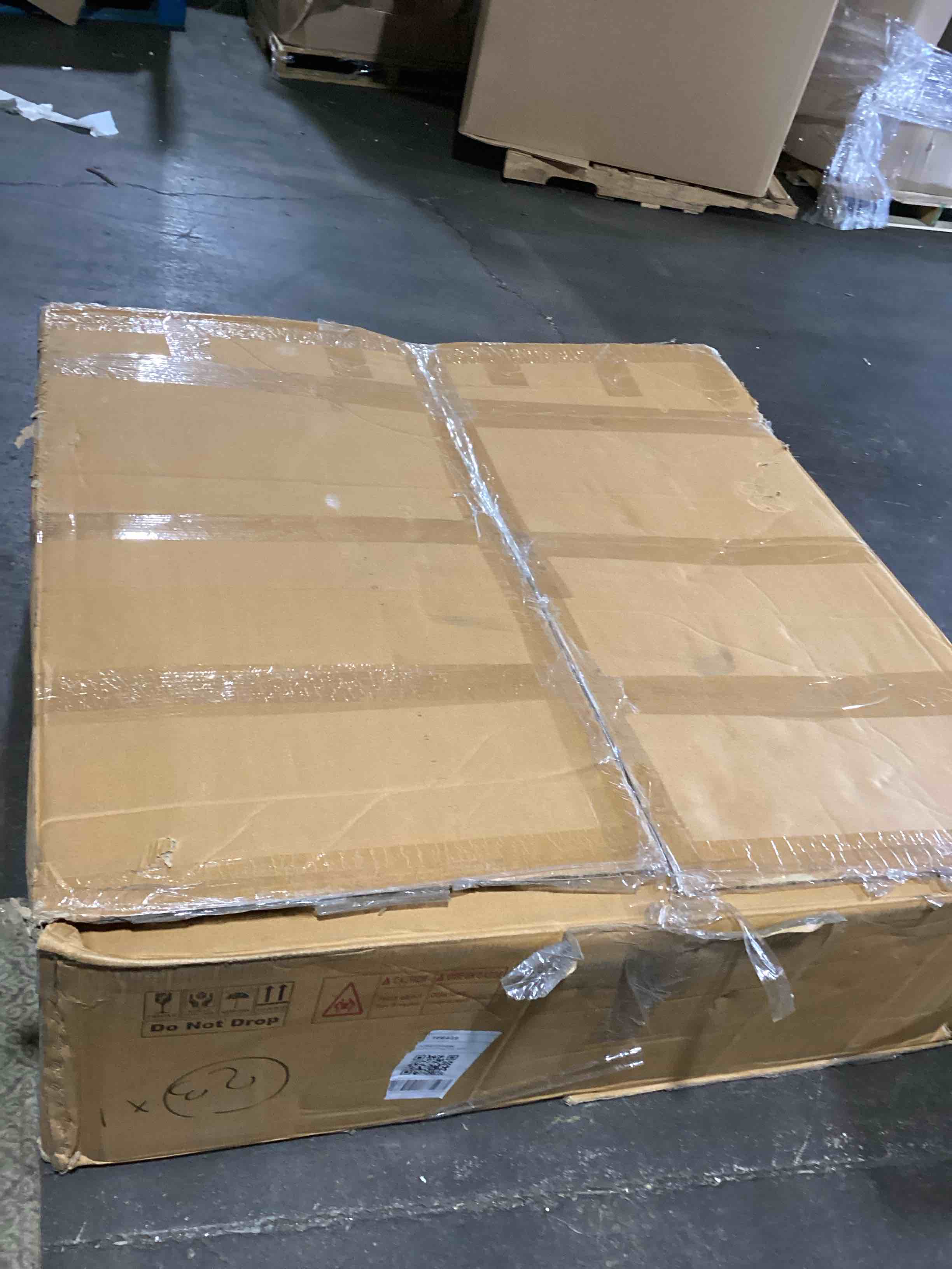 https://s3.amazonaws.com/lotting-images-prod/bidfta/PNK3624895_1751563351830.jpeg
