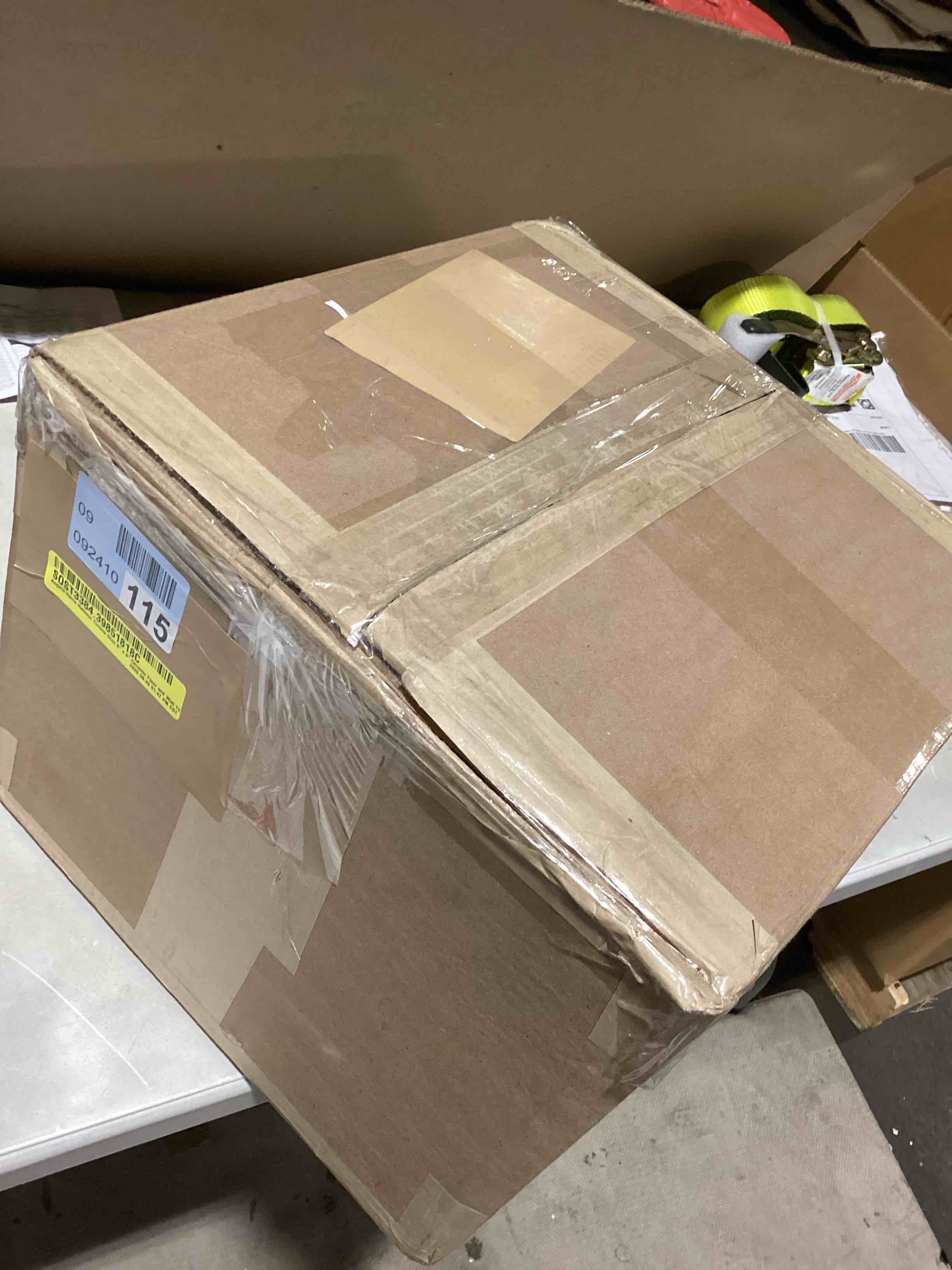 https://s3.amazonaws.com/lotting-images-prod/bidfta/PNK3624913_1752068239097.jpeg