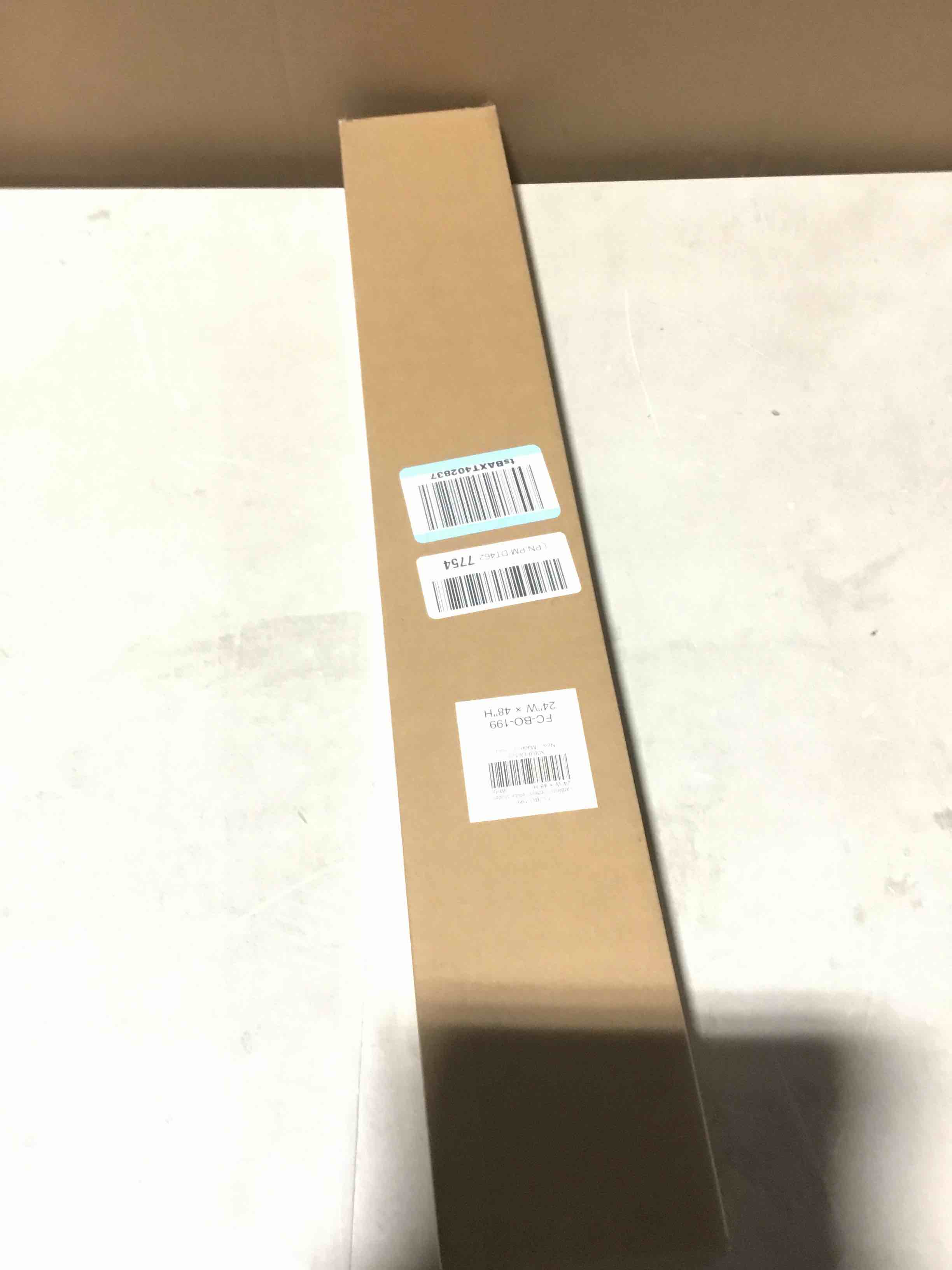 https://s3.amazonaws.com/lotting-images-prod/bidfta/PNK3626041_1747827641378.jpeg