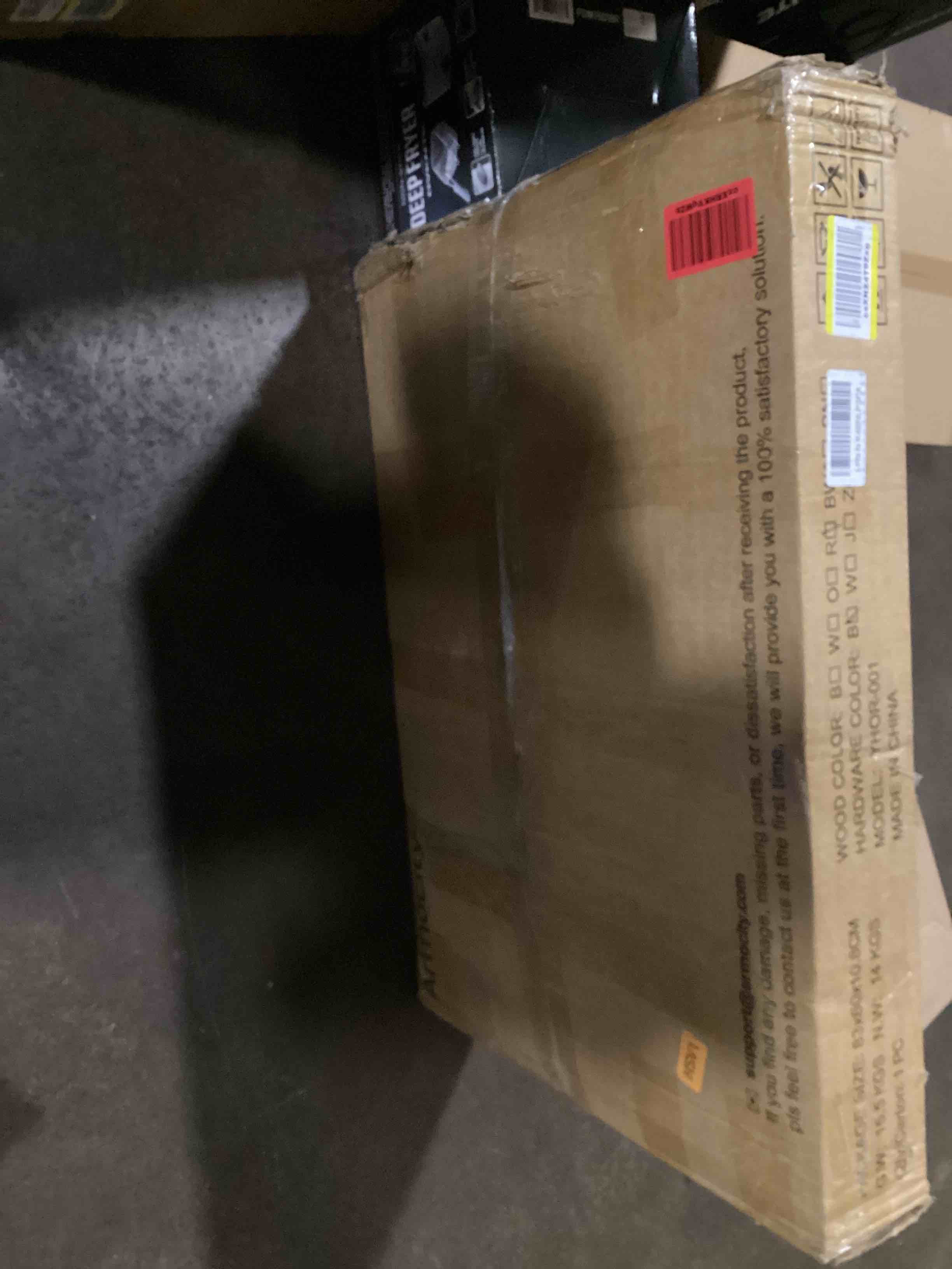 https://s3.amazonaws.com/lotting-images-prod/bidfta/PNK3628510_1750679857004.jpeg