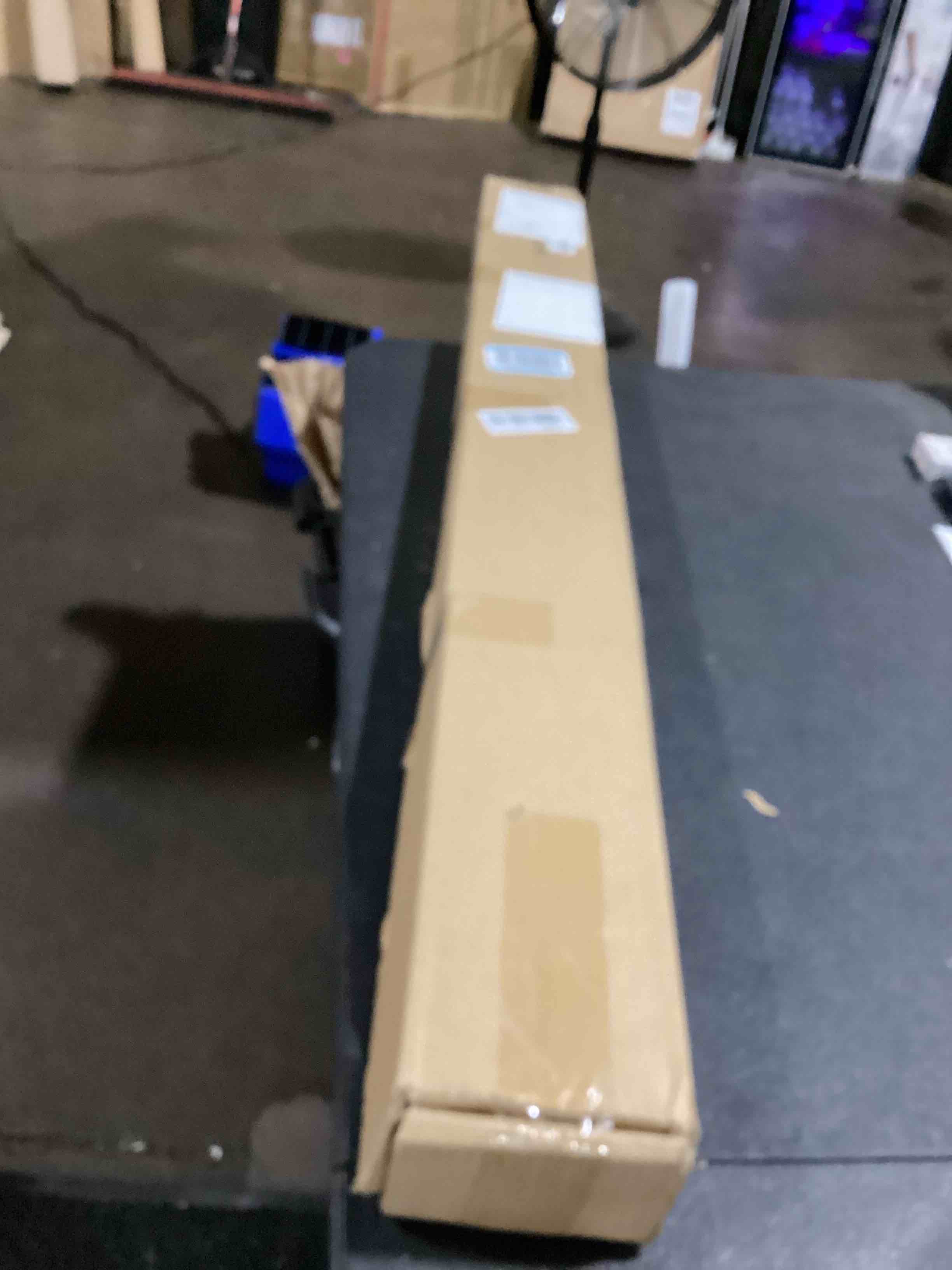https://s3.amazonaws.com/lotting-images-prod/bidfta/PNK3628771_1750697660201.jpeg