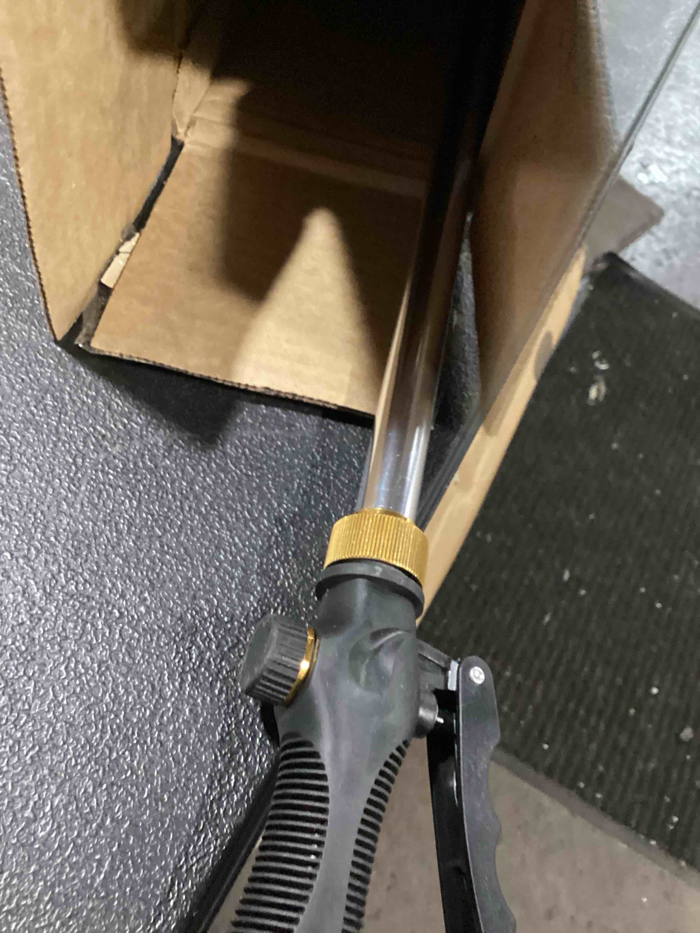 https://s3.amazonaws.com/lotting-images-prod/bidfta/PNK3629233_1751472985112.jpeg