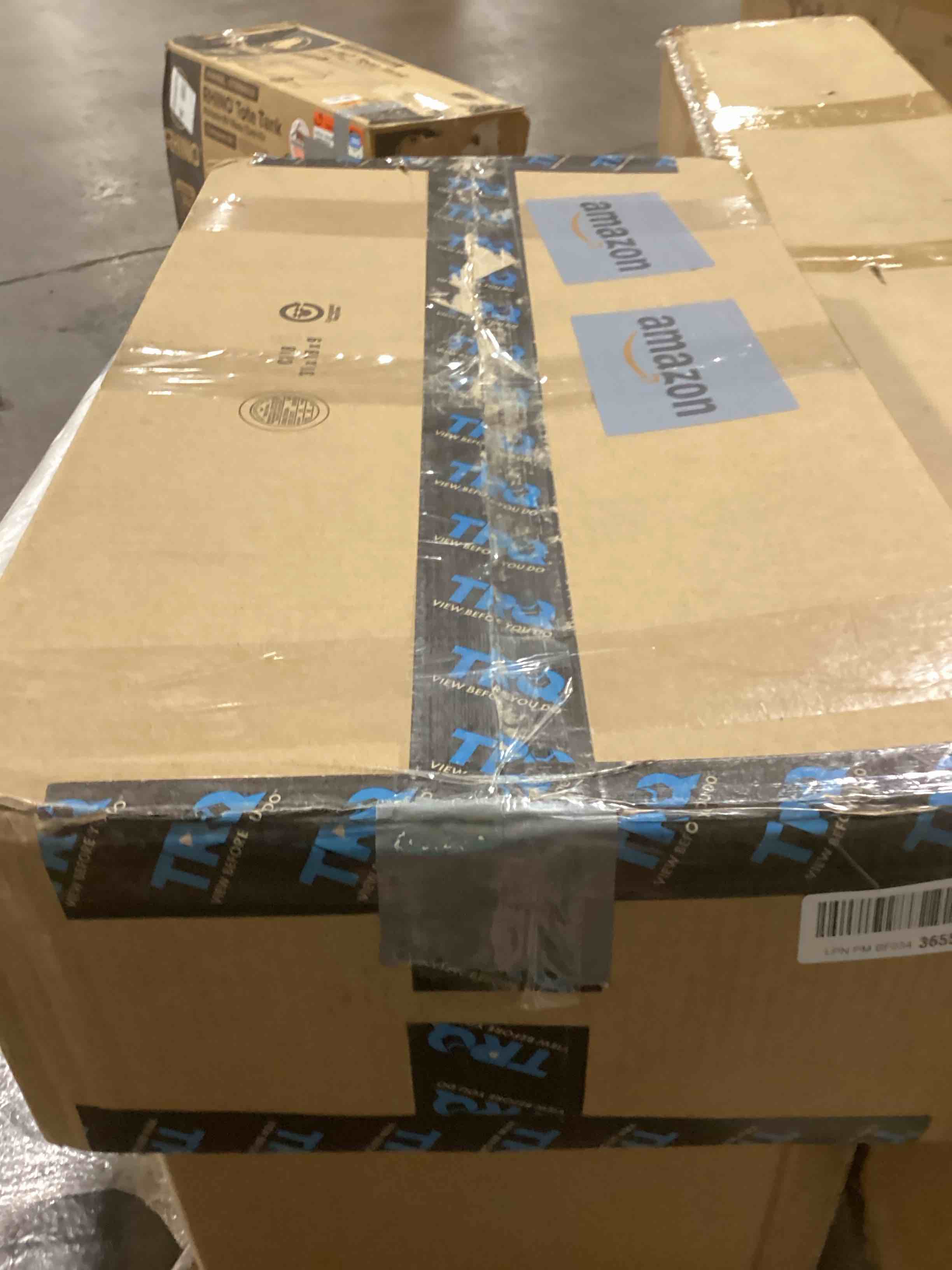 https://s3.amazonaws.com/lotting-images-prod/bidfta/PNK3629467_1751998160198.jpeg