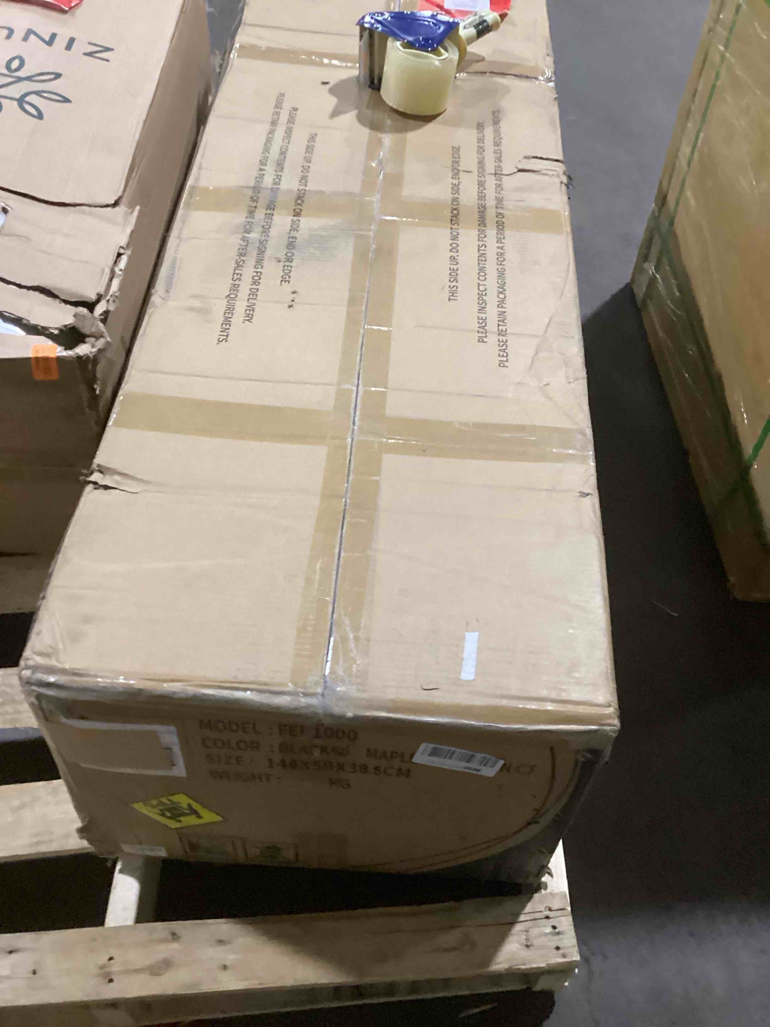 https://s3.amazonaws.com/lotting-images-prod/bidfta/PNK3629478_1752002334438.jpeg