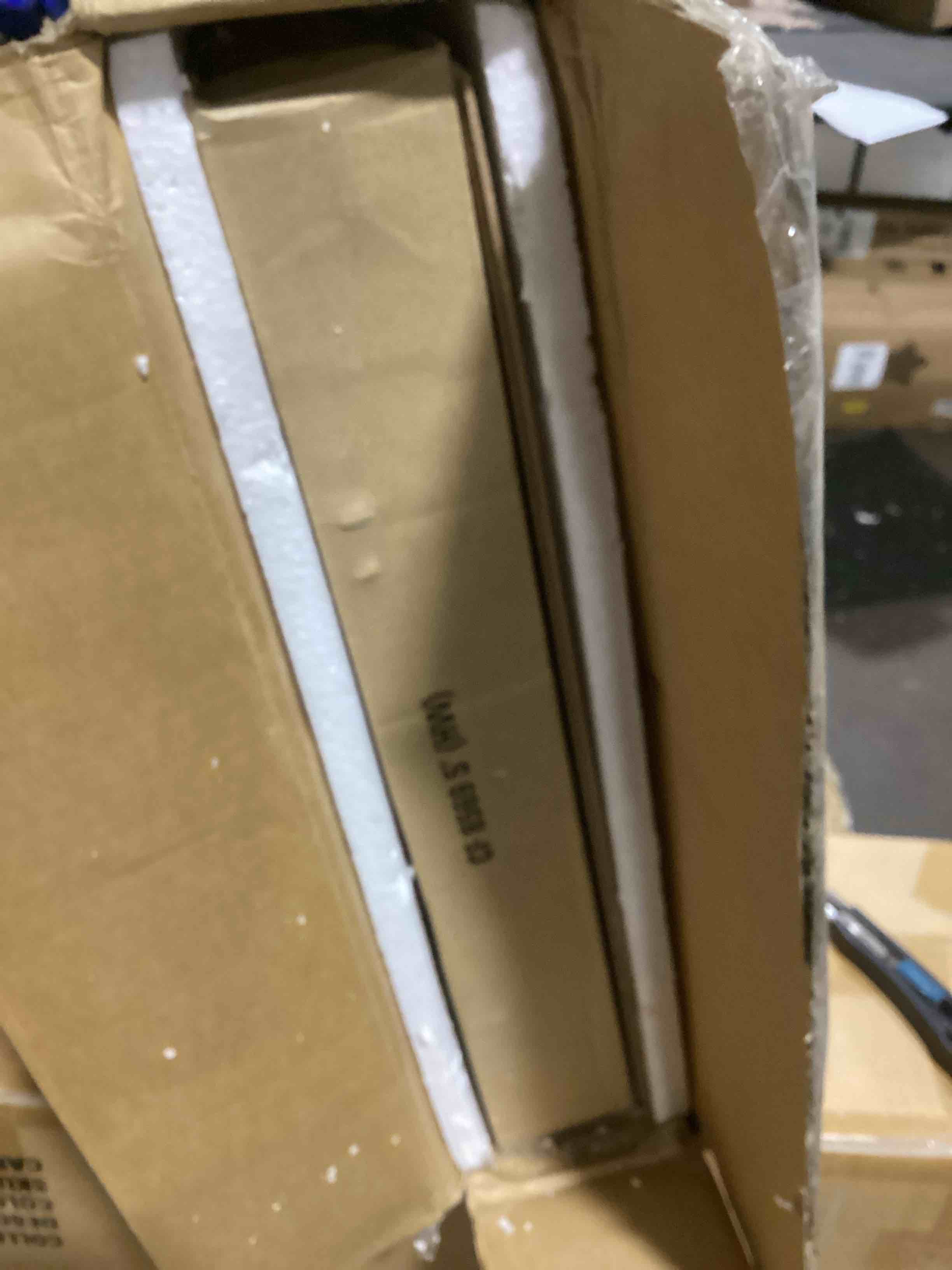 https://s3.amazonaws.com/lotting-images-prod/bidfta/PNK3629539_1752241959314.jpeg