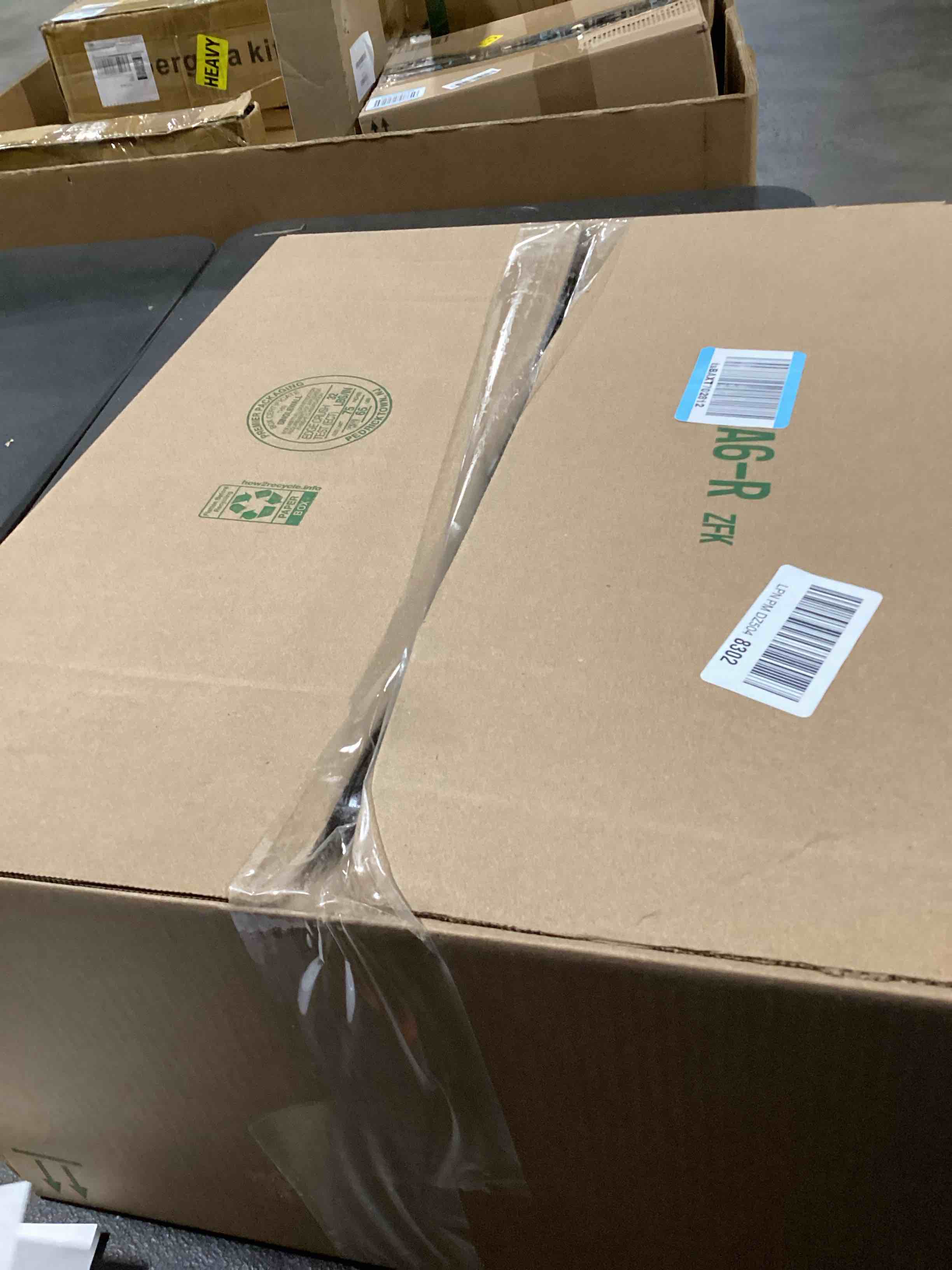 https://s3.amazonaws.com/lotting-images-prod/bidfta/PNK3629607_1752579106376.jpeg