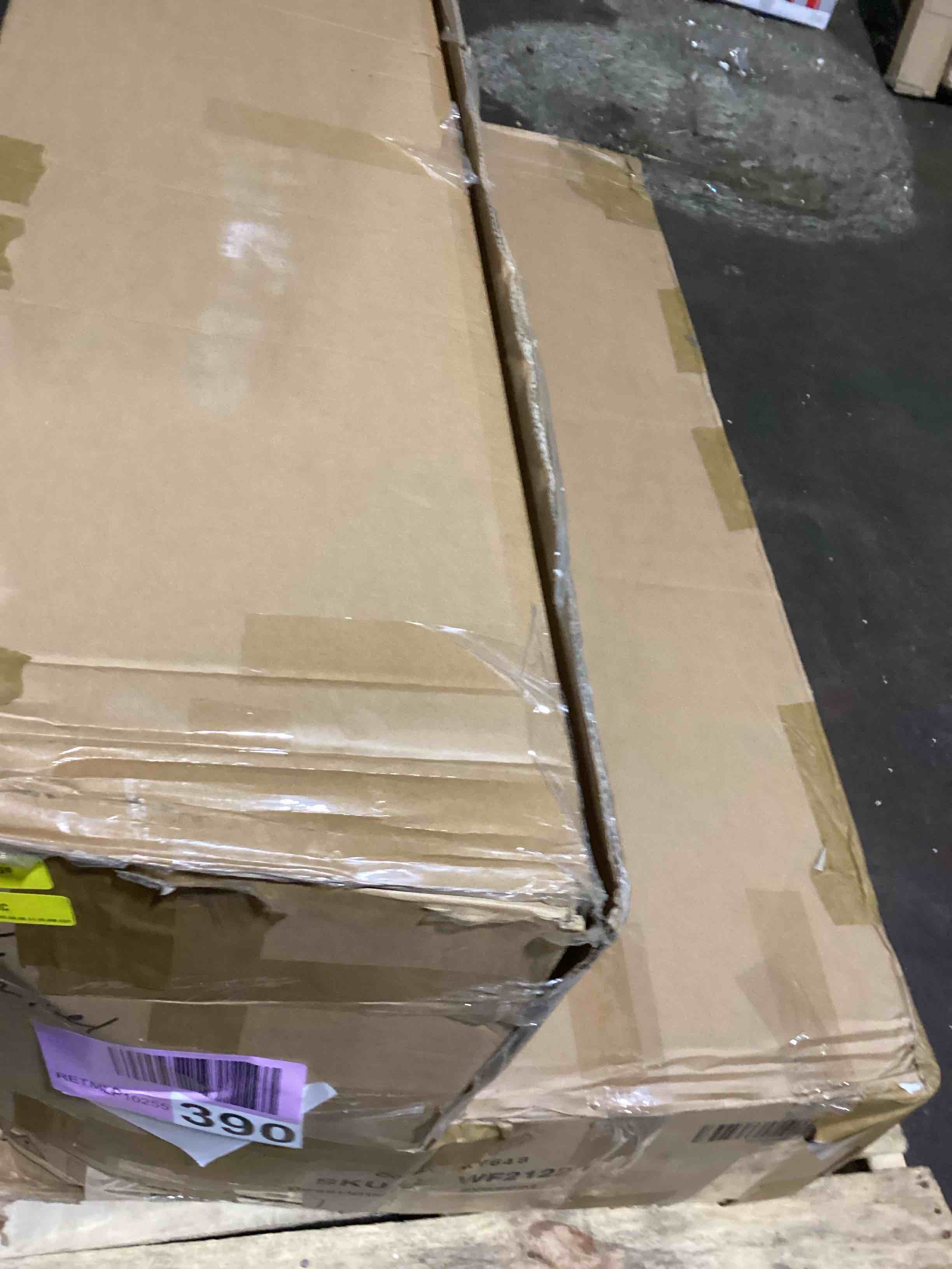 https://s3.amazonaws.com/lotting-images-prod/bidfta/PNK3631732_1750356392711.jpeg