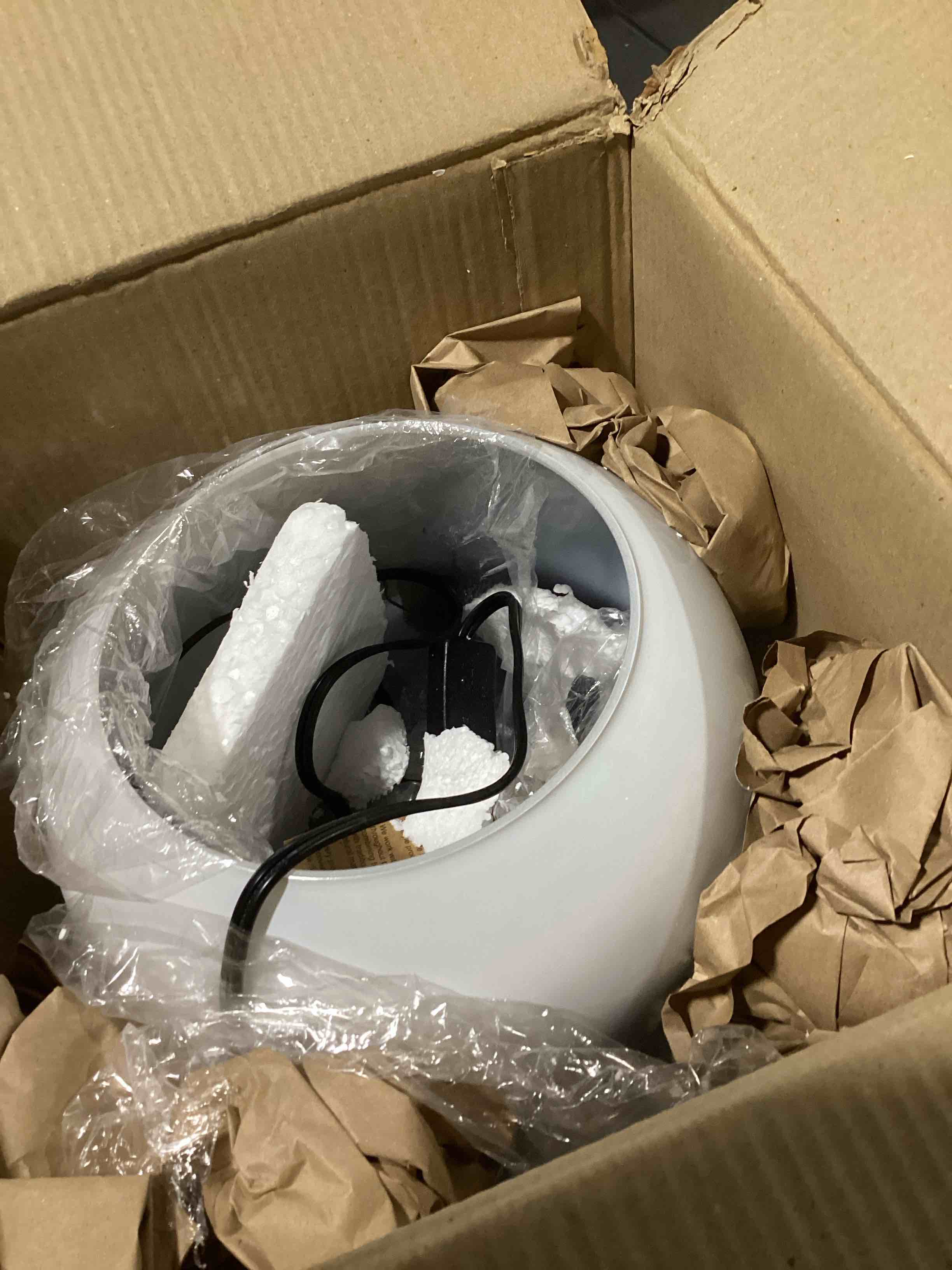 https://s3.amazonaws.com/lotting-images-prod/bidfta/PNK3631737_1751474062790.jpeg
