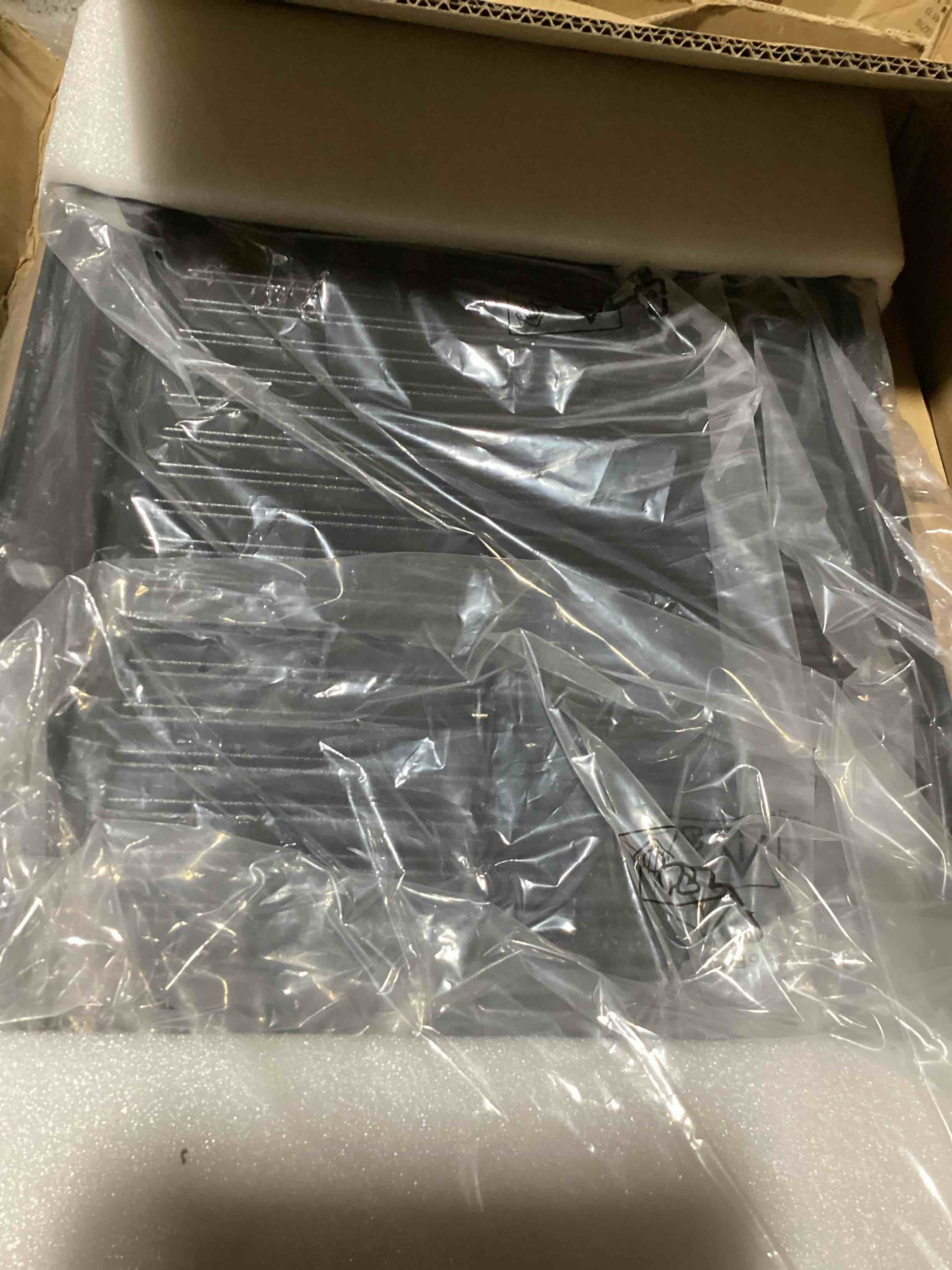 https://s3.amazonaws.com/lotting-images-prod/bidfta/PNK3632153_1750767884641.jpeg