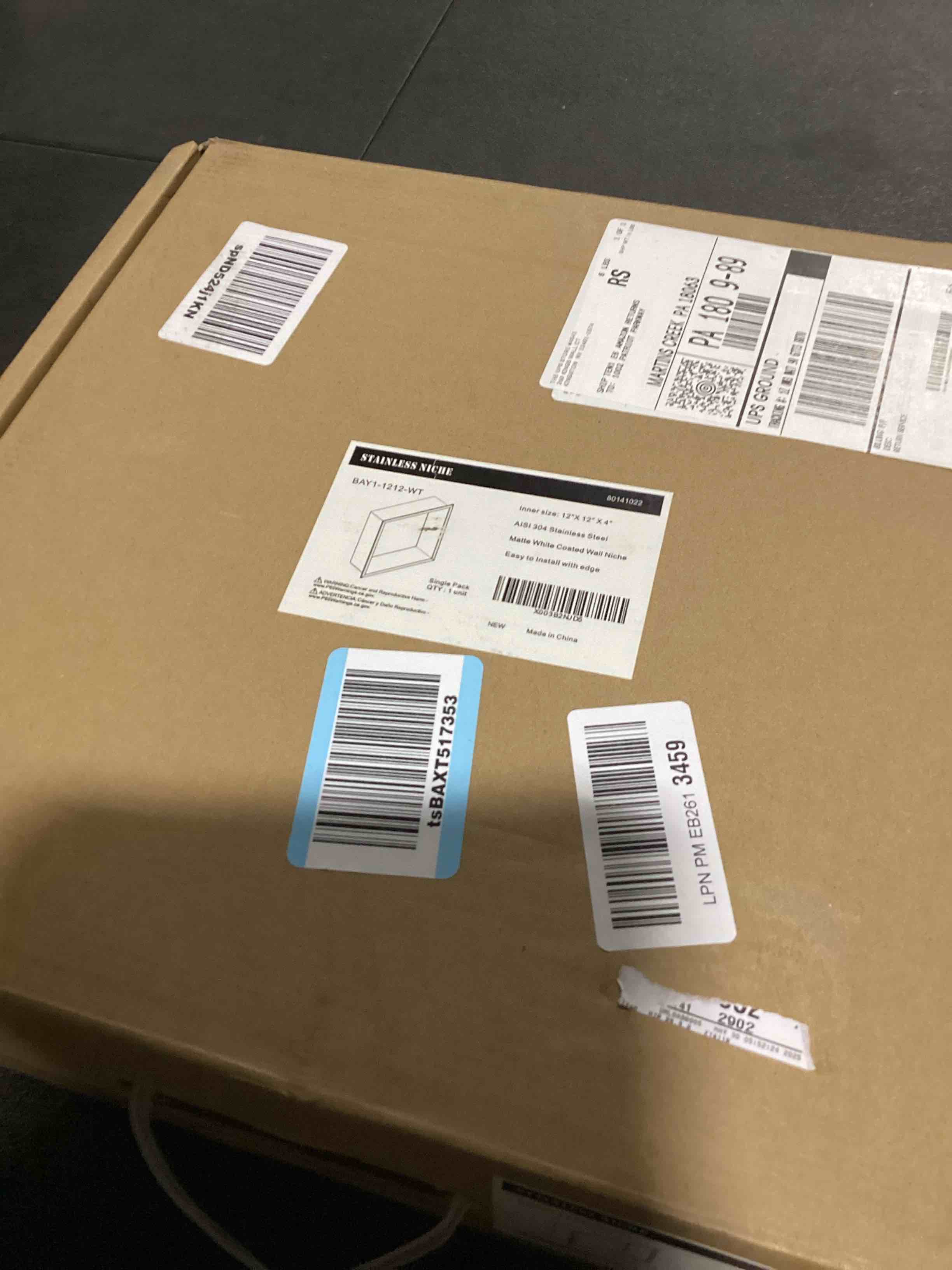 https://s3.amazonaws.com/lotting-images-prod/bidfta/PNK3632176_1750775421987.jpeg