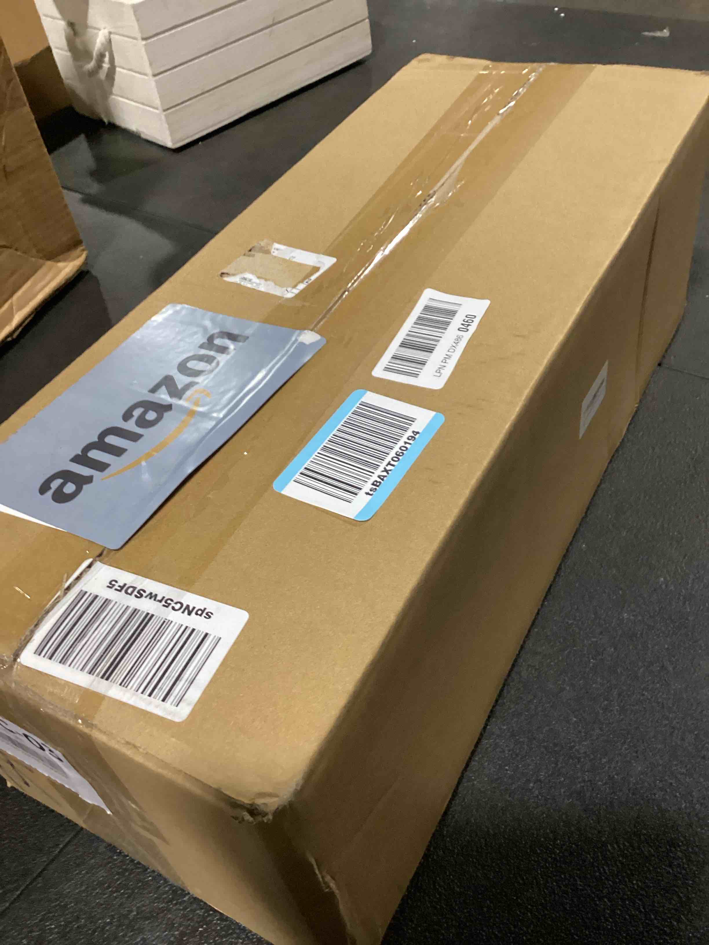 https://s3.amazonaws.com/lotting-images-prod/bidfta/PNK3632184_1750775560842.jpeg