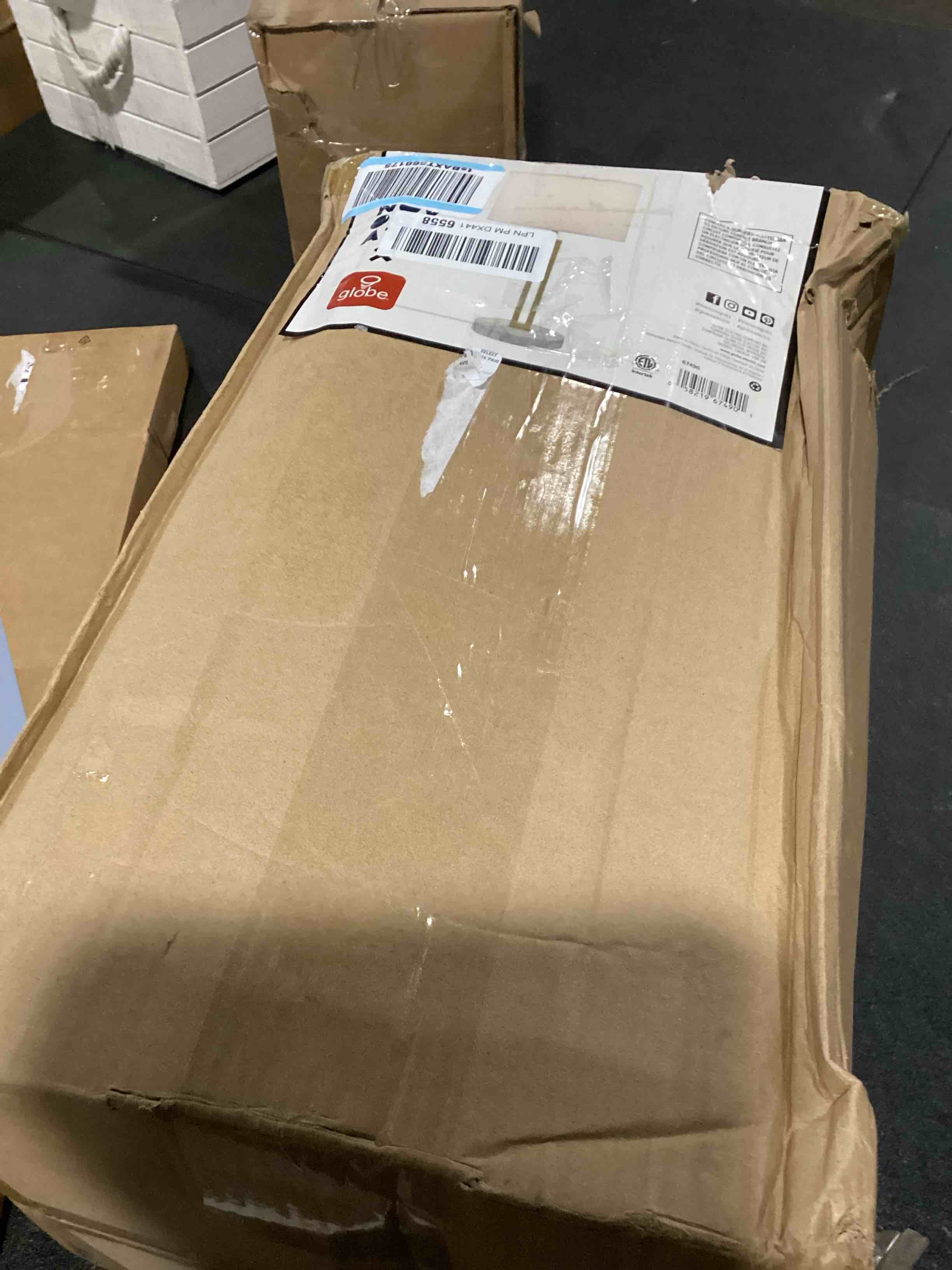 https://s3.amazonaws.com/lotting-images-prod/bidfta/PNK3632194_1750779836384.jpeg