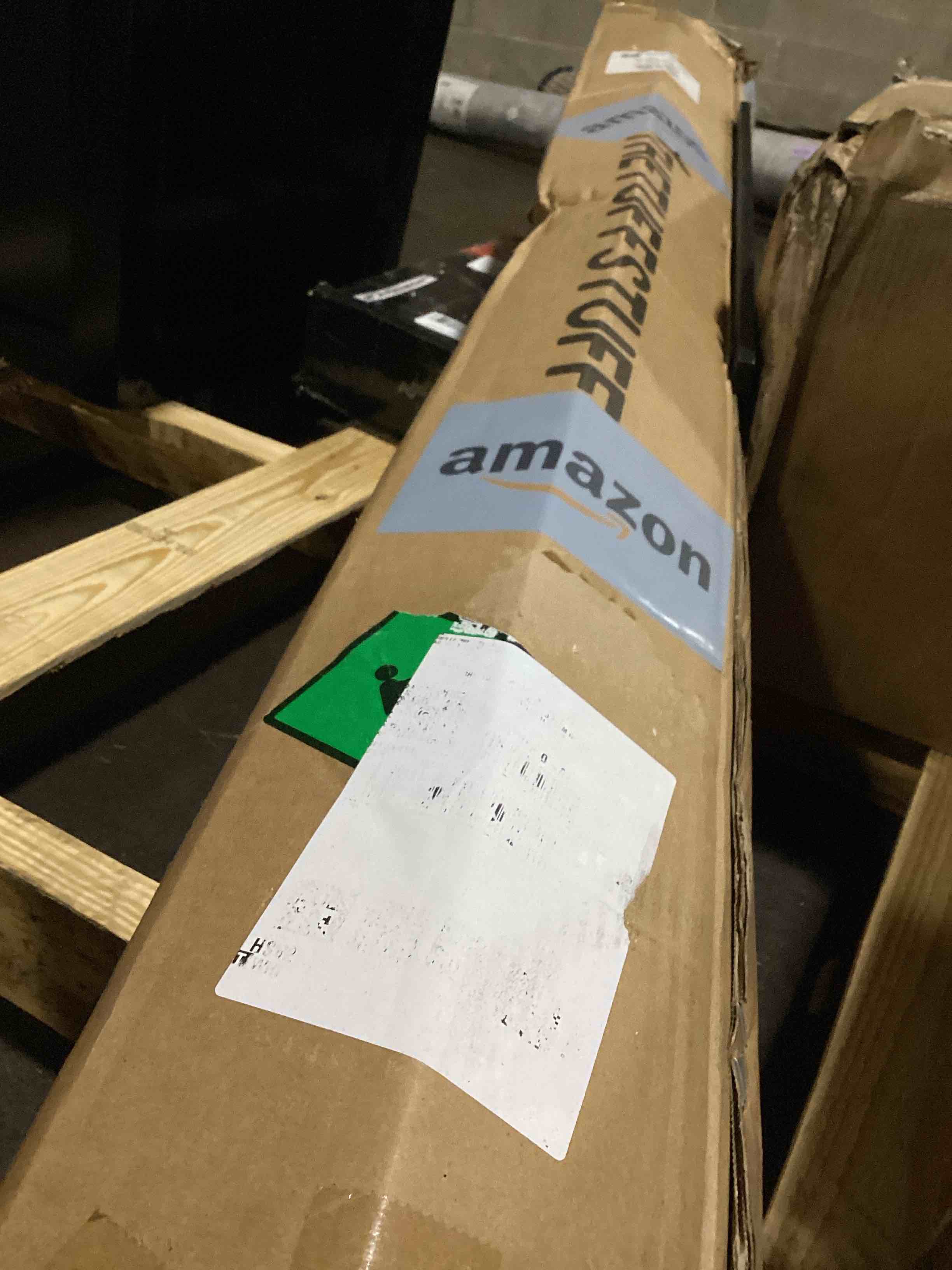 https://s3.amazonaws.com/lotting-images-prod/bidfta/PNK3632306_1750854230643.jpeg