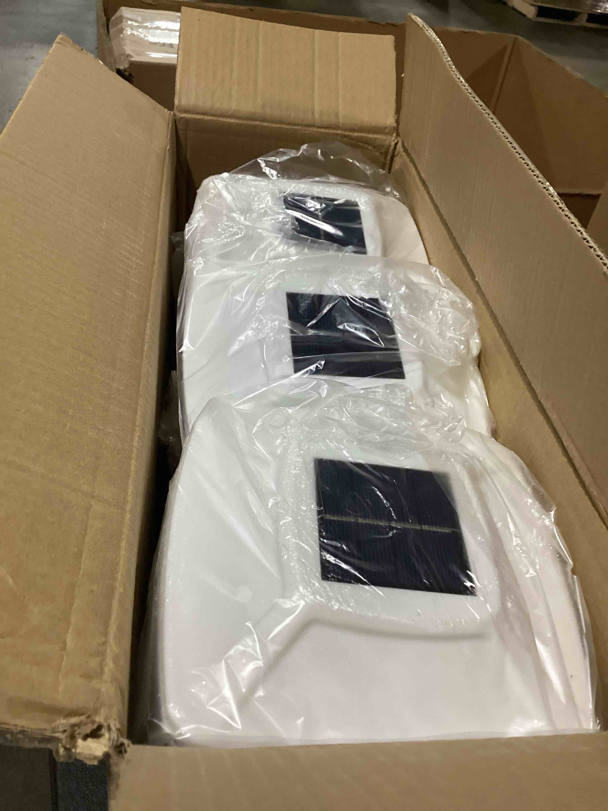 https://s3.amazonaws.com/lotting-images-prod/bidfta/PNK3632390_1750872187130.jpeg