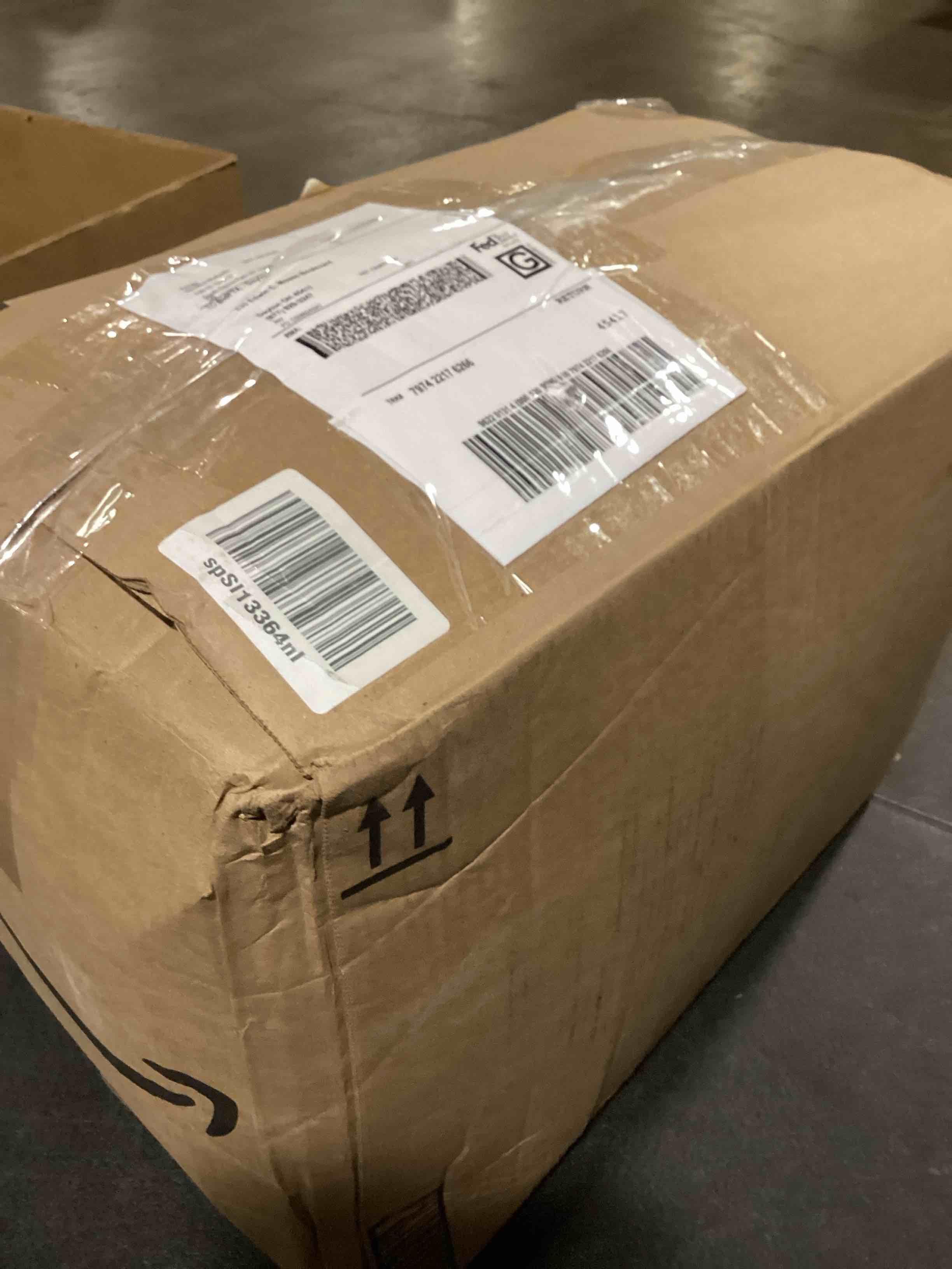 https://s3.amazonaws.com/lotting-images-prod/bidfta/PNK3632429_1751024752471.jpeg