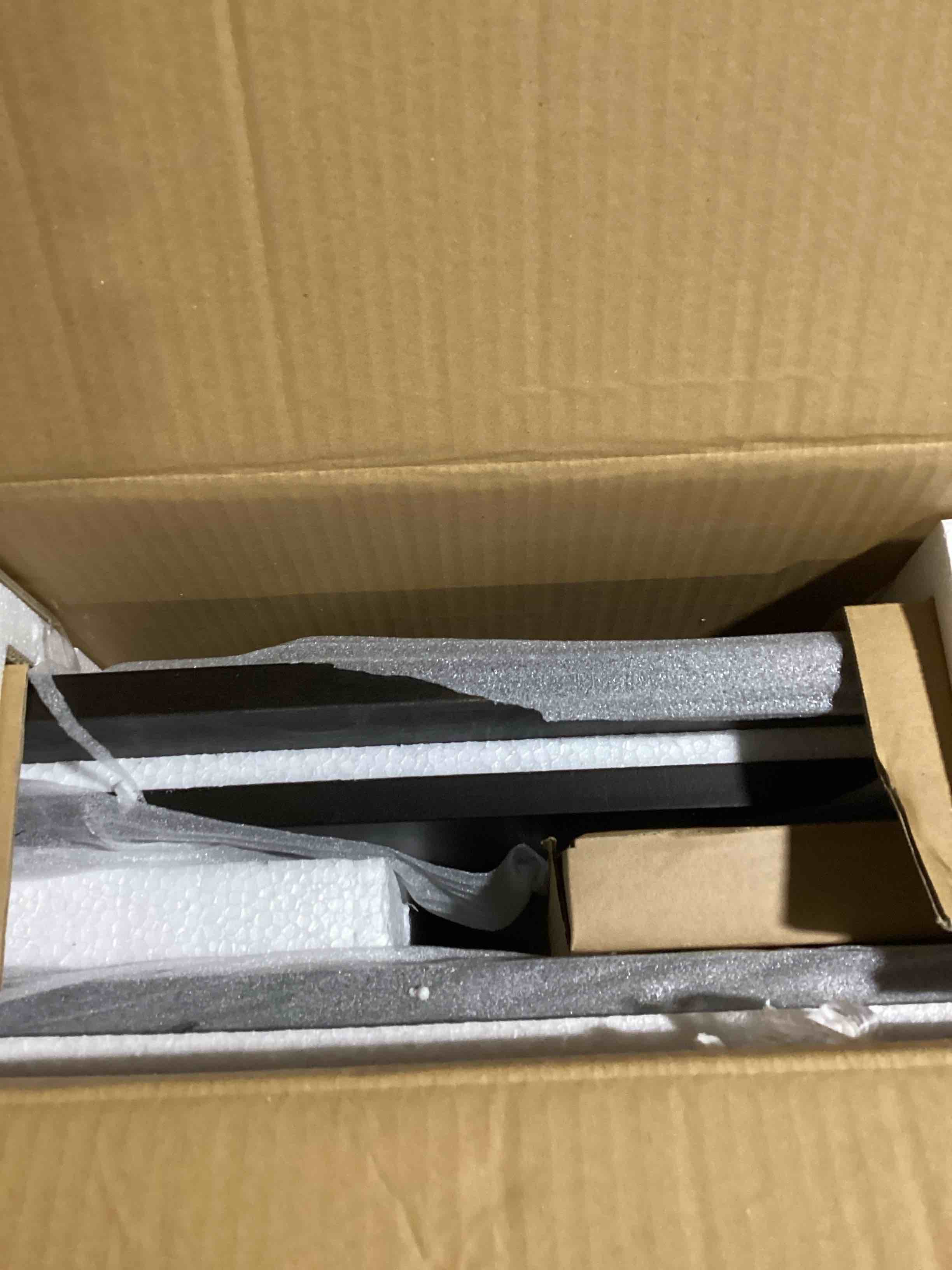 https://s3.amazonaws.com/lotting-images-prod/bidfta/PNK3632647_1751301922791.jpeg
