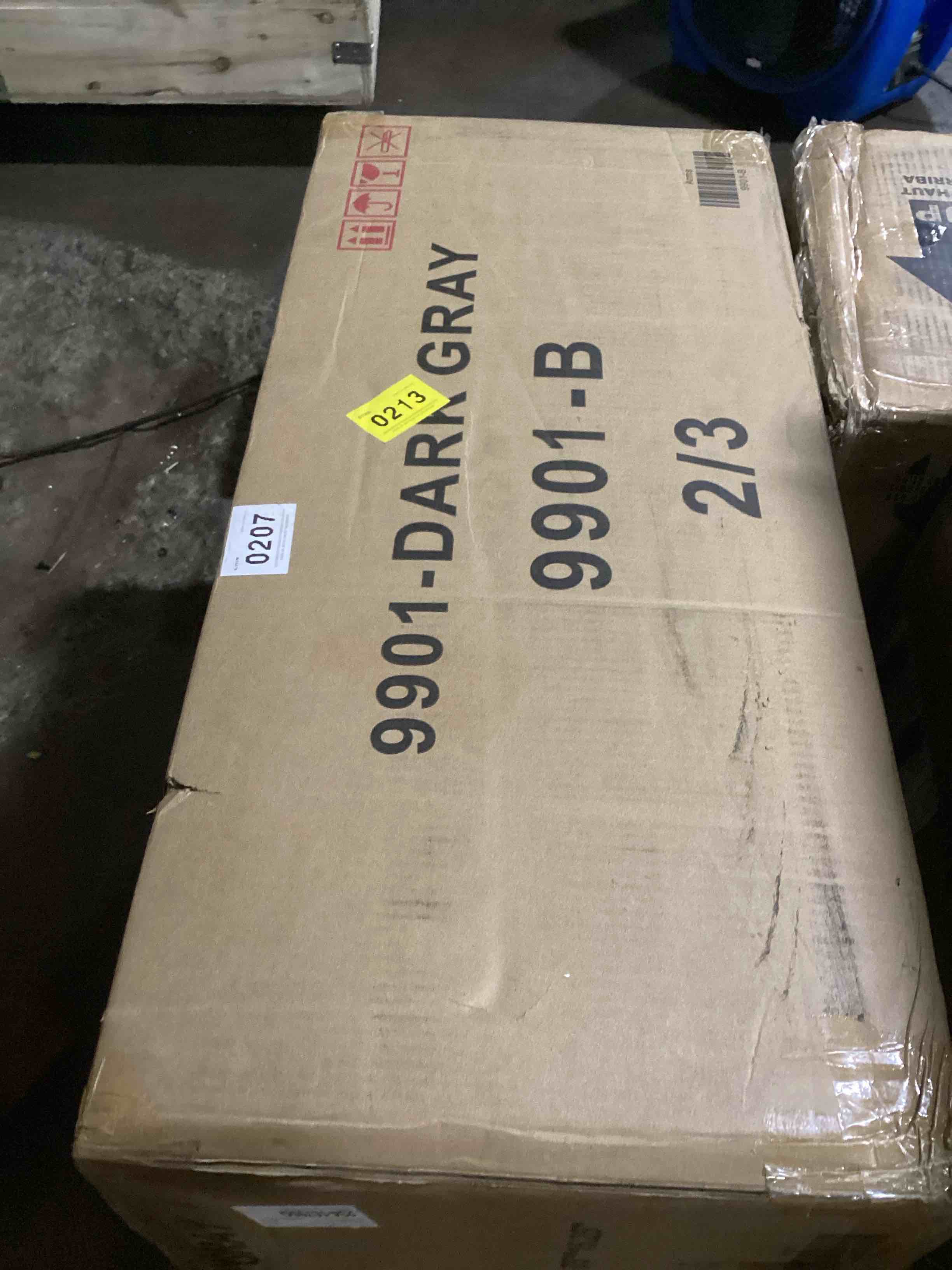 https://s3.amazonaws.com/lotting-images-prod/bidfta/PNK3632975_1751465388550.jpeg