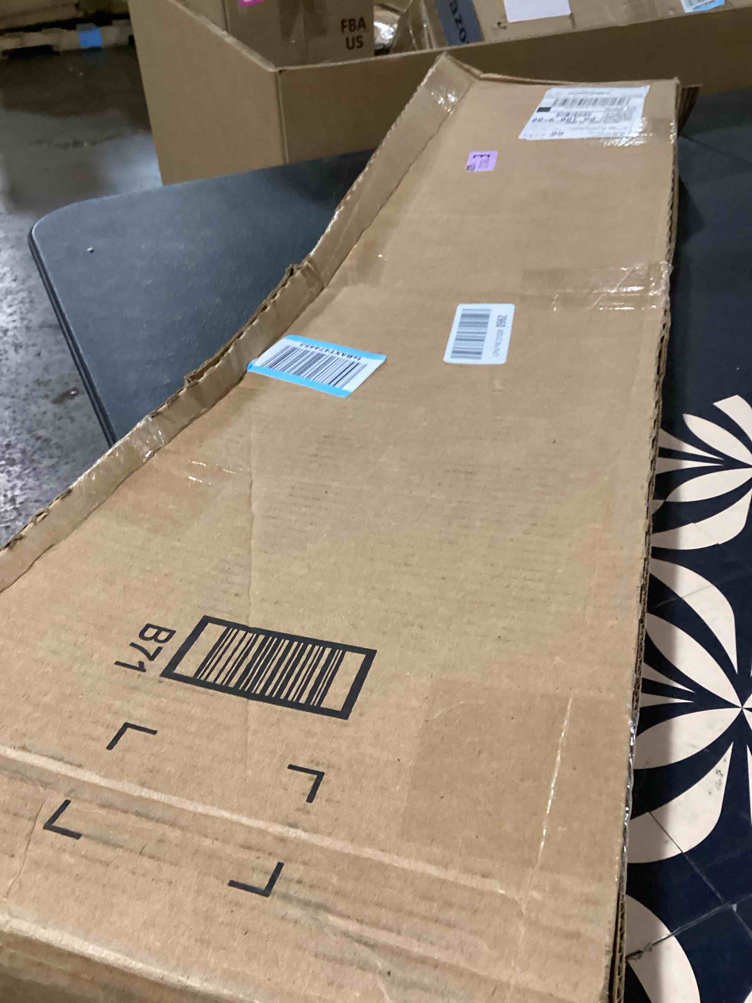 https://s3.amazonaws.com/lotting-images-prod/bidfta/PNK3633261_1751982377415.jpeg