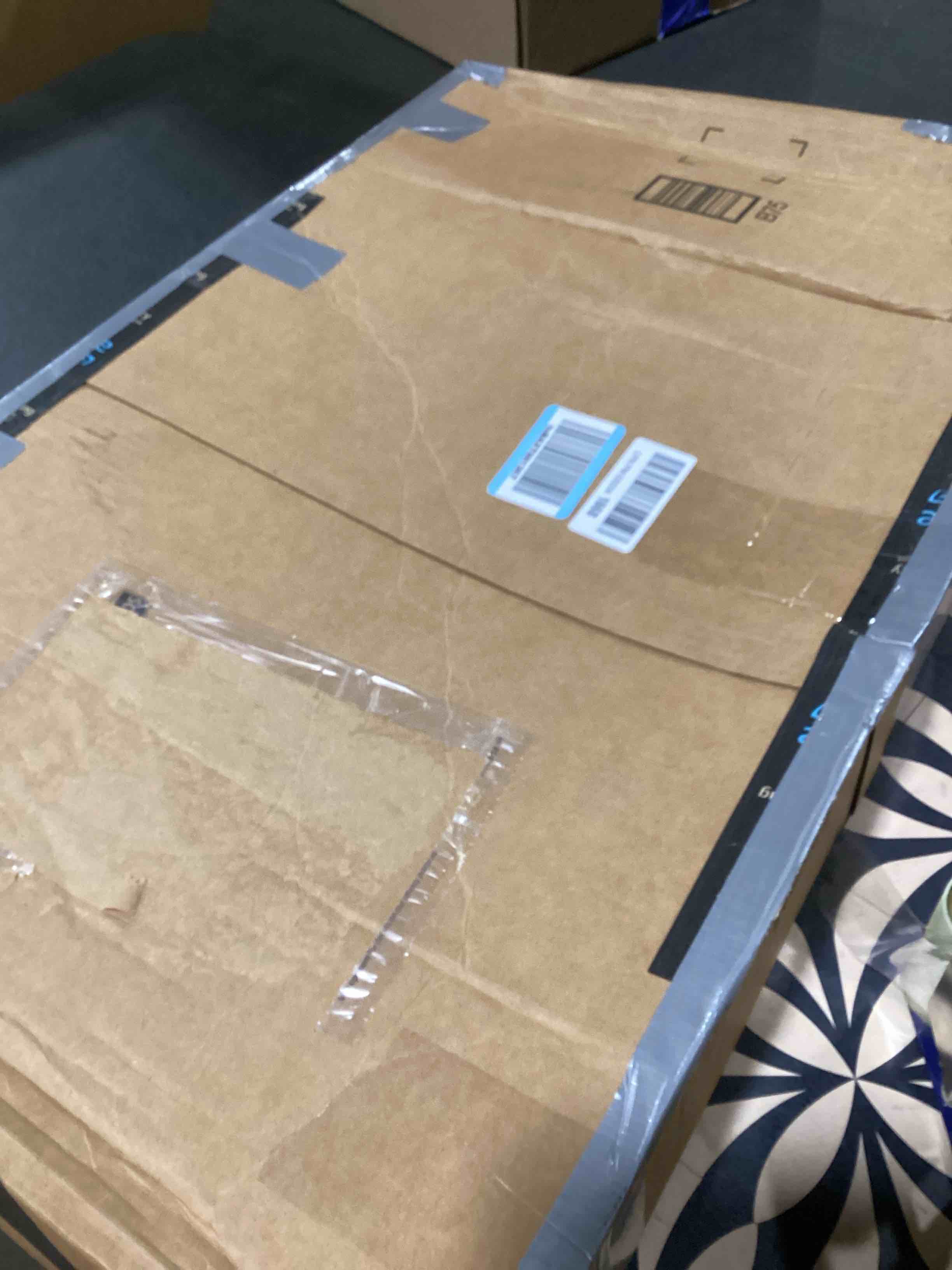 https://s3.amazonaws.com/lotting-images-prod/bidfta/PNK3633507_1752166001726.jpeg