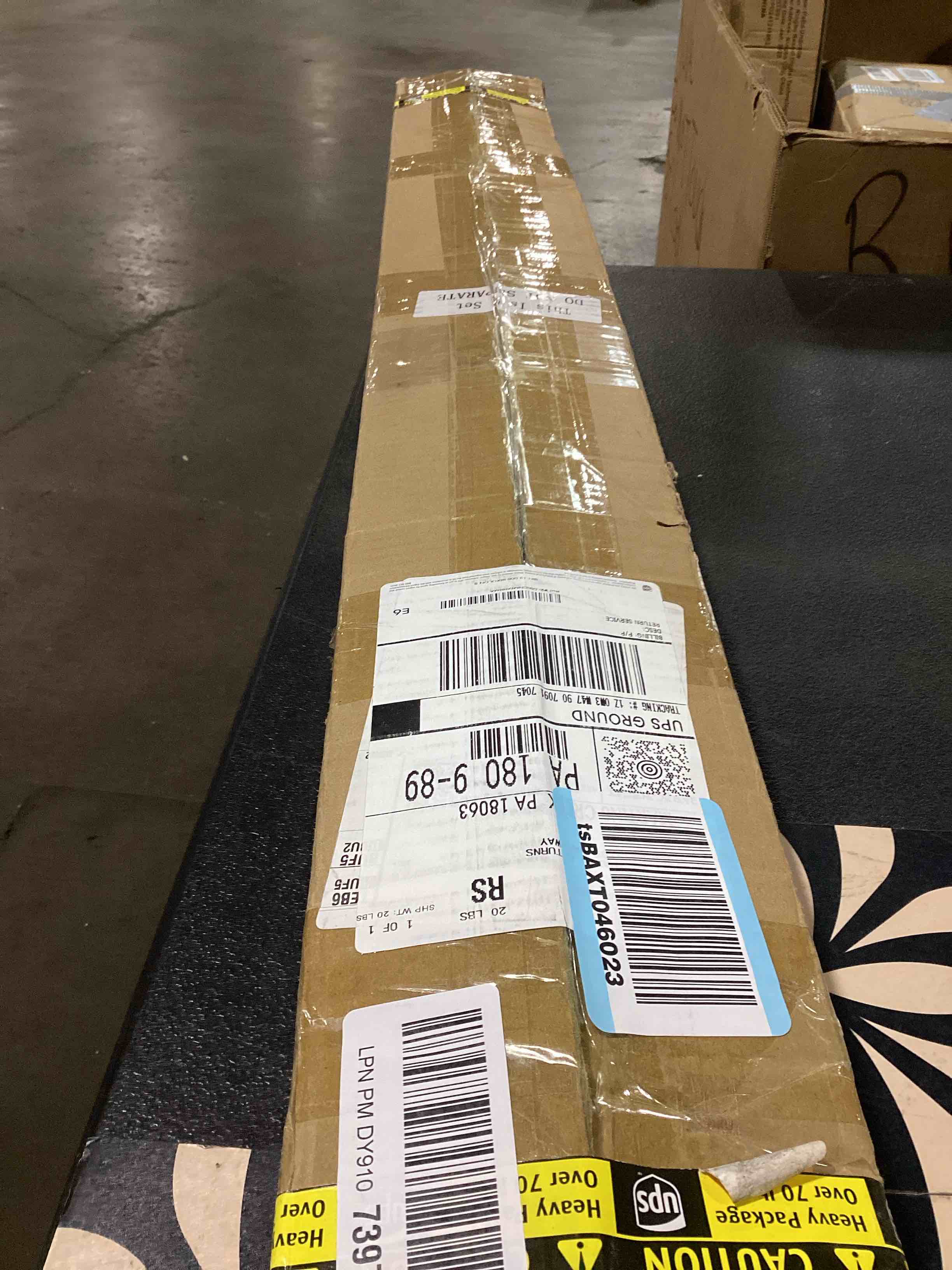 https://s3.amazonaws.com/lotting-images-prod/bidfta/PNK3633521_1752168206872.jpeg