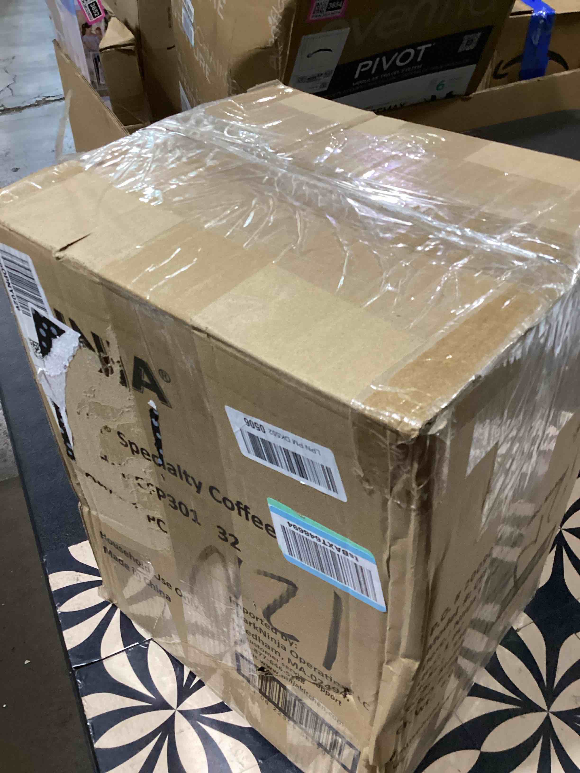 https://s3.amazonaws.com/lotting-images-prod/bidfta/PNK3633664_1752244880915.jpeg