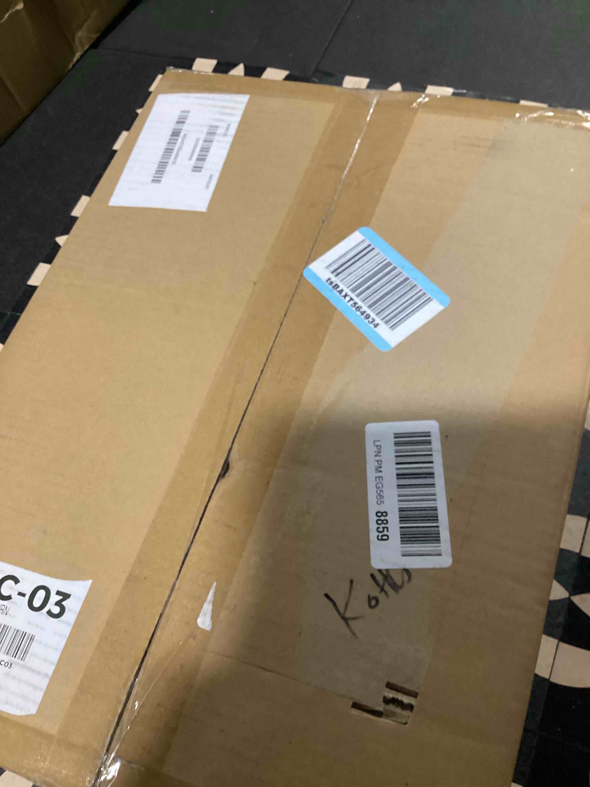 https://s3.amazonaws.com/lotting-images-prod/bidfta/PNK3633821_1752512406906.jpeg