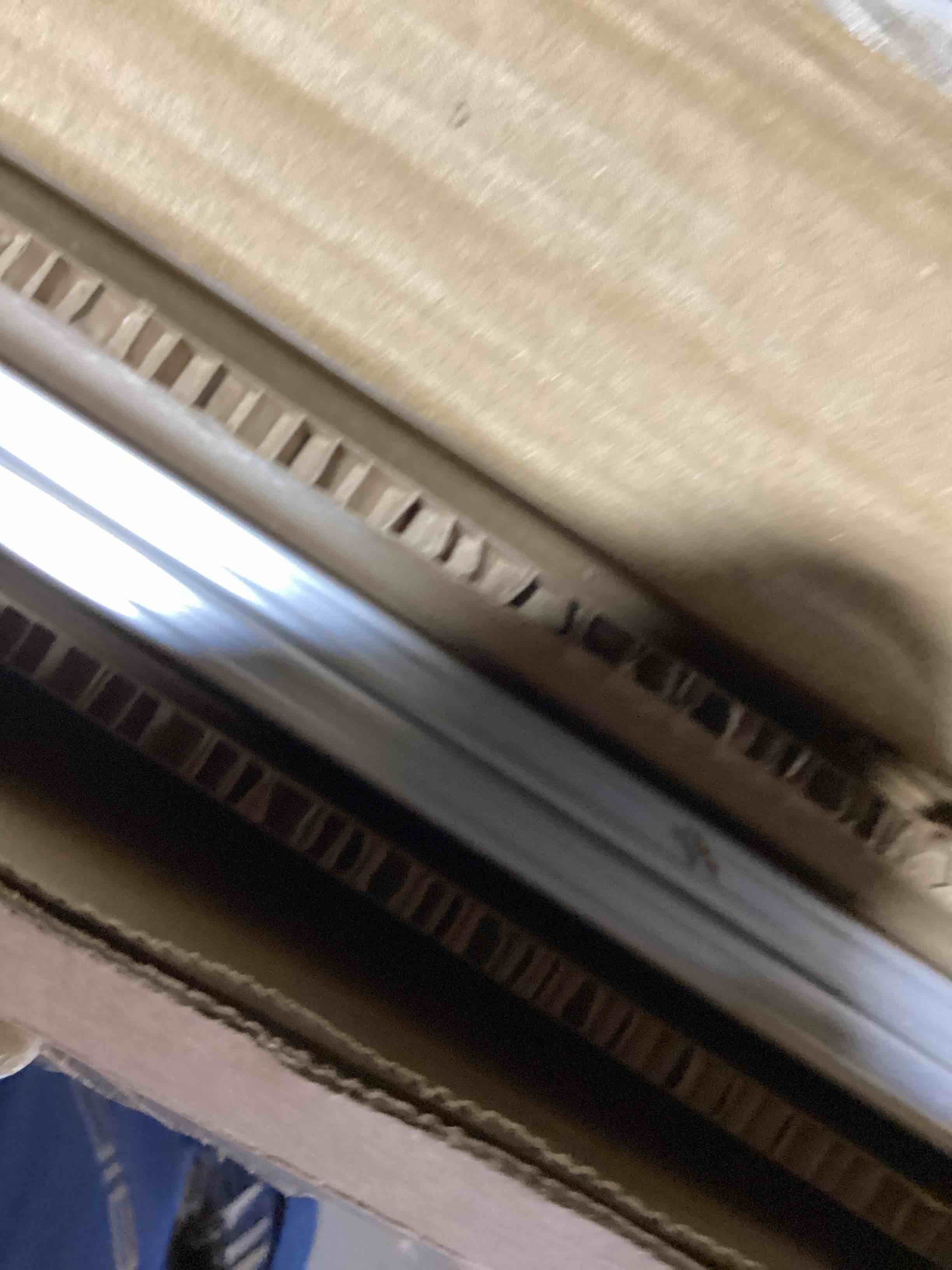 https://s3.amazonaws.com/lotting-images-prod/bidfta/PNK3634110_1752243547862.jpeg