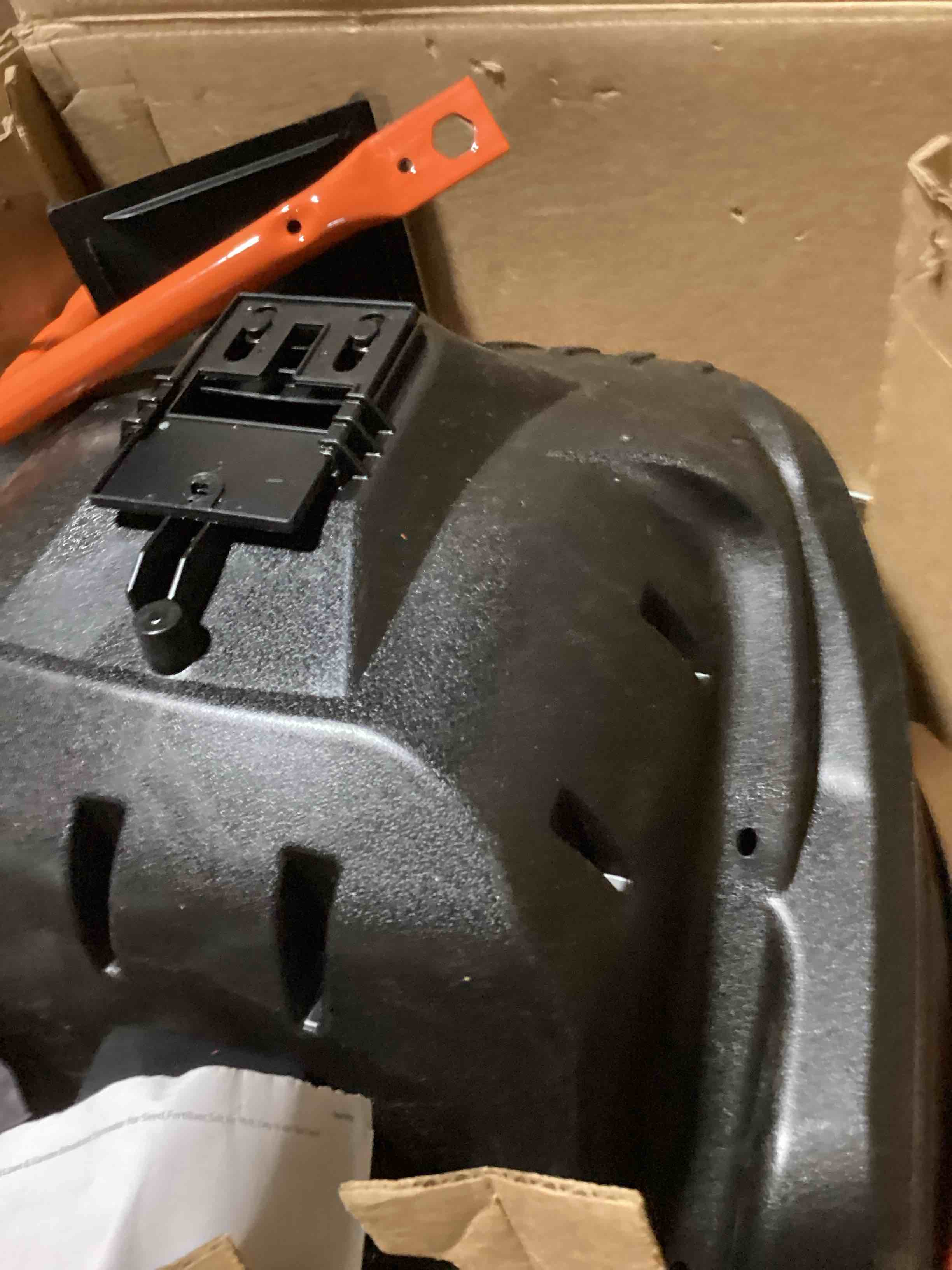 https://s3.amazonaws.com/lotting-images-prod/bidfta/PNK3634128_1752245283452.jpeg