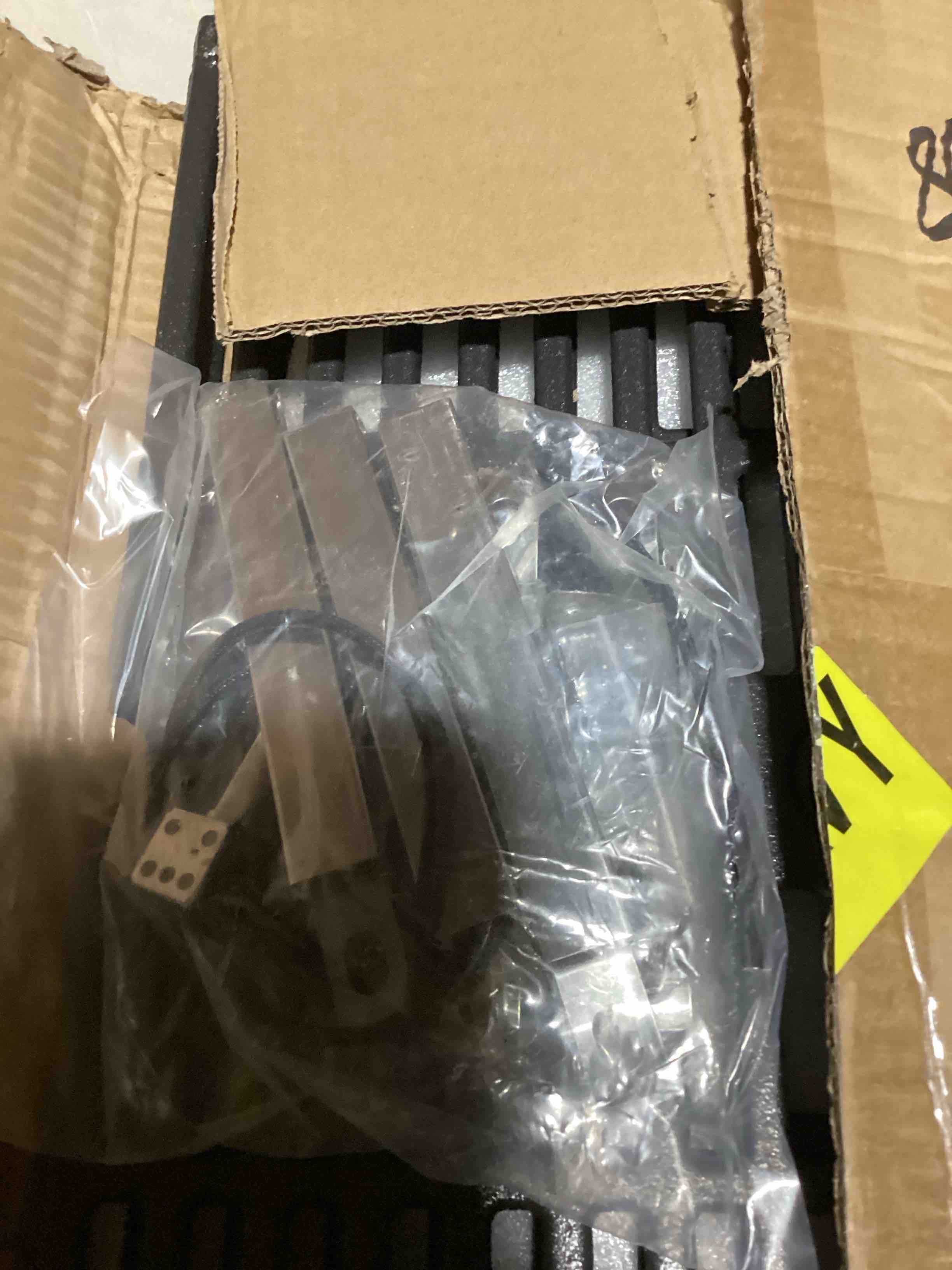 https://s3.amazonaws.com/lotting-images-prod/bidfta/PNK3634133_1752248238252.jpeg