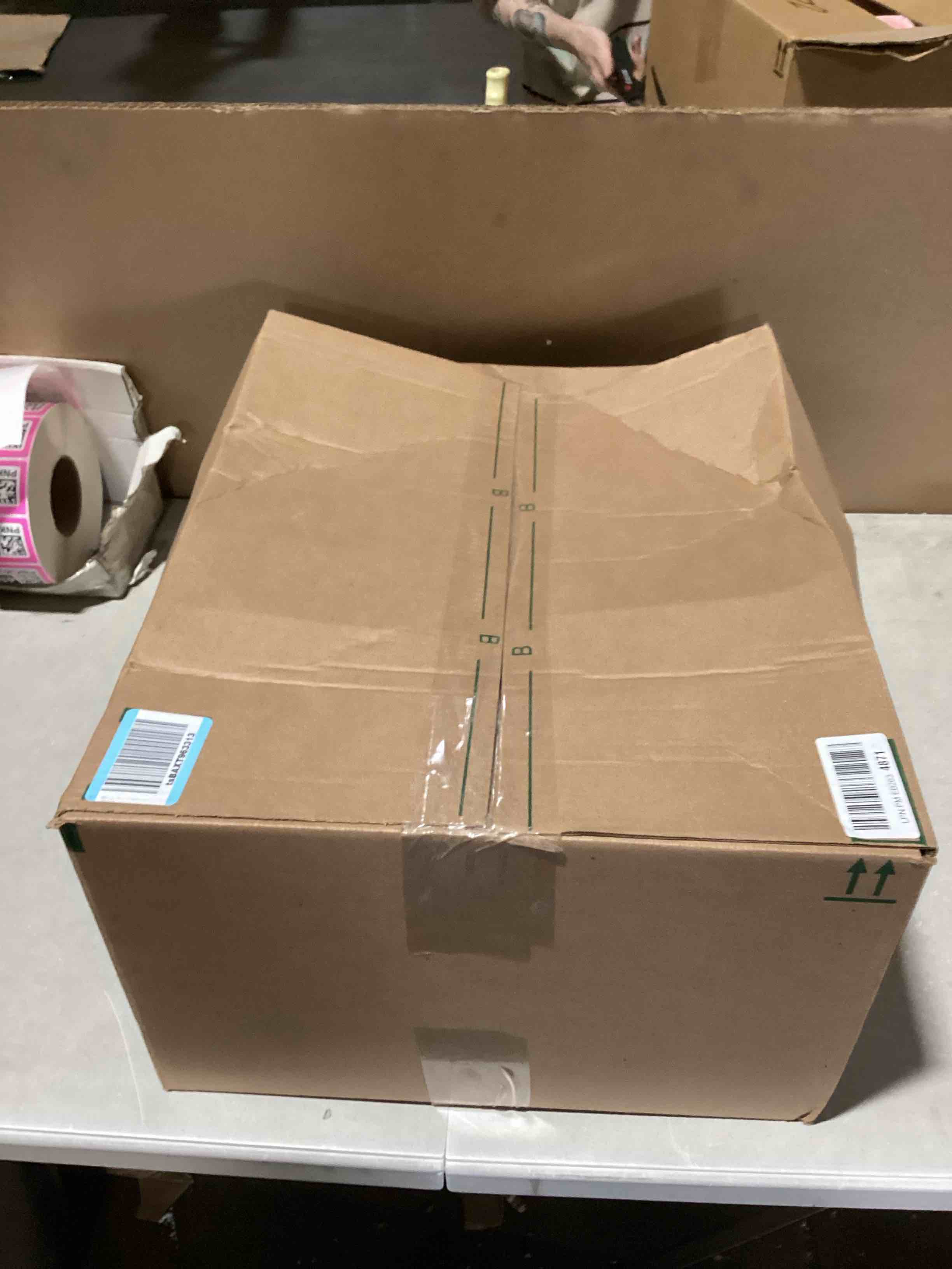 https://s3.amazonaws.com/lotting-images-prod/bidfta/PNK3634141_1752254654710.jpeg