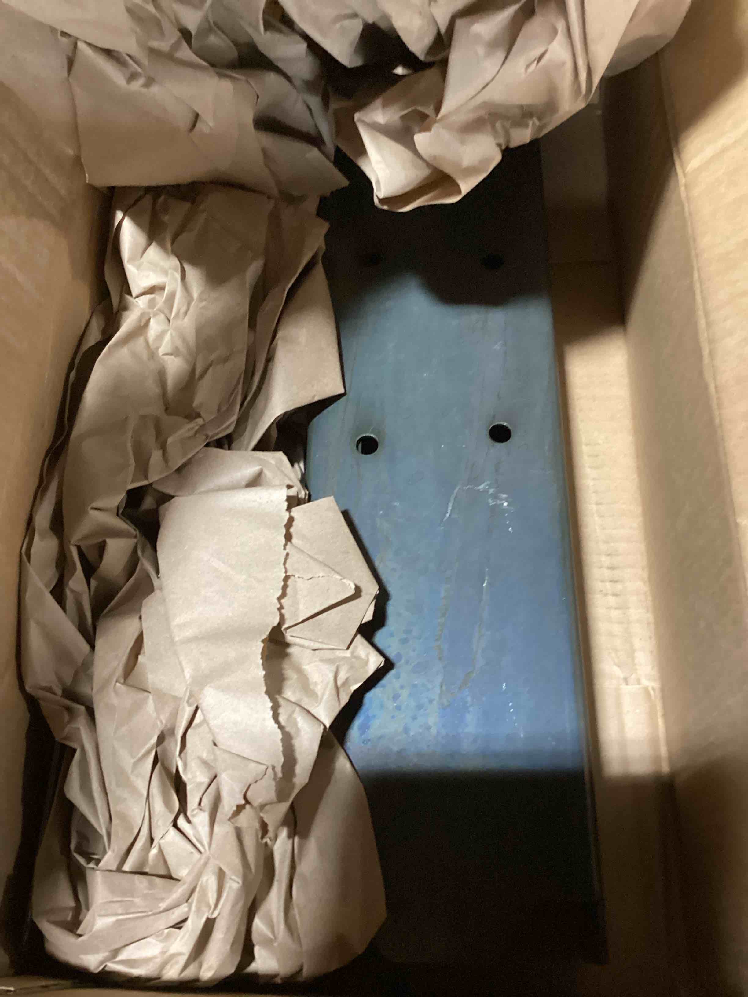 https://s3.amazonaws.com/lotting-images-prod/bidfta/PNK3634159_1752259163234.jpeg