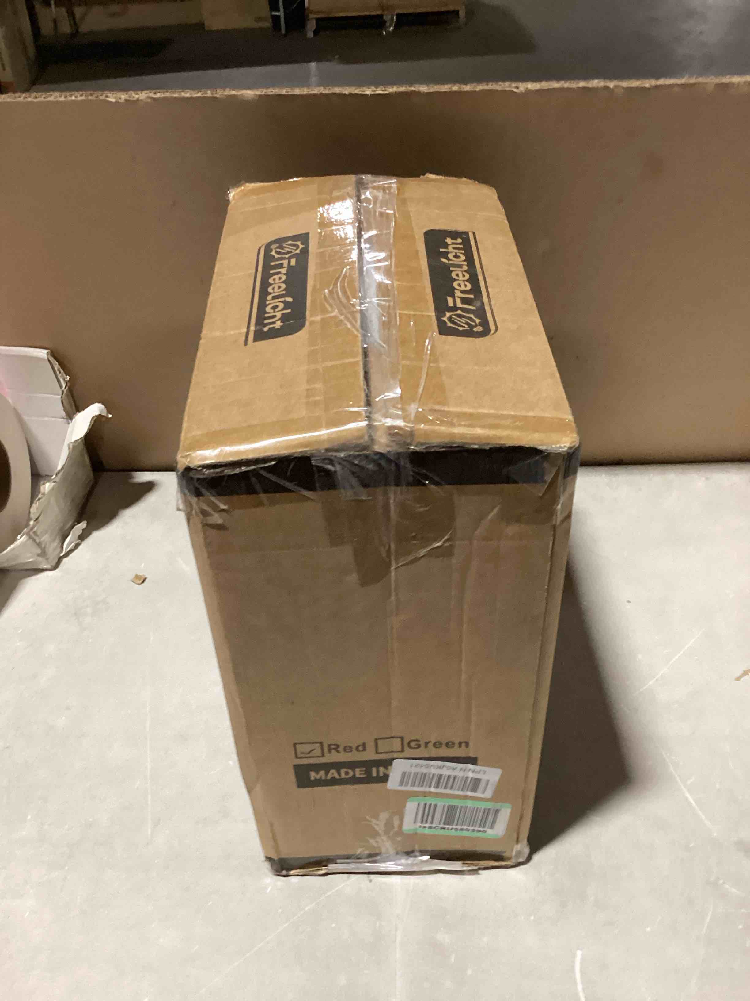 https://s3.amazonaws.com/lotting-images-prod/bidfta/PNK3634167_1752489754576.jpeg