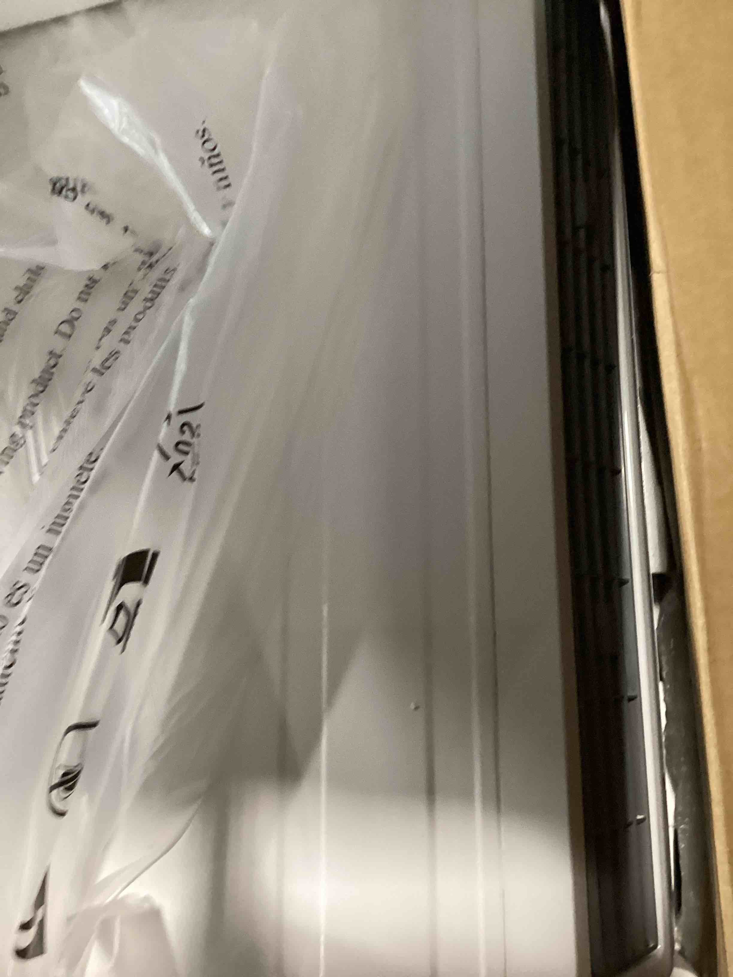 https://s3.amazonaws.com/lotting-images-prod/bidfta/PNK3634193_1752502084081.jpeg