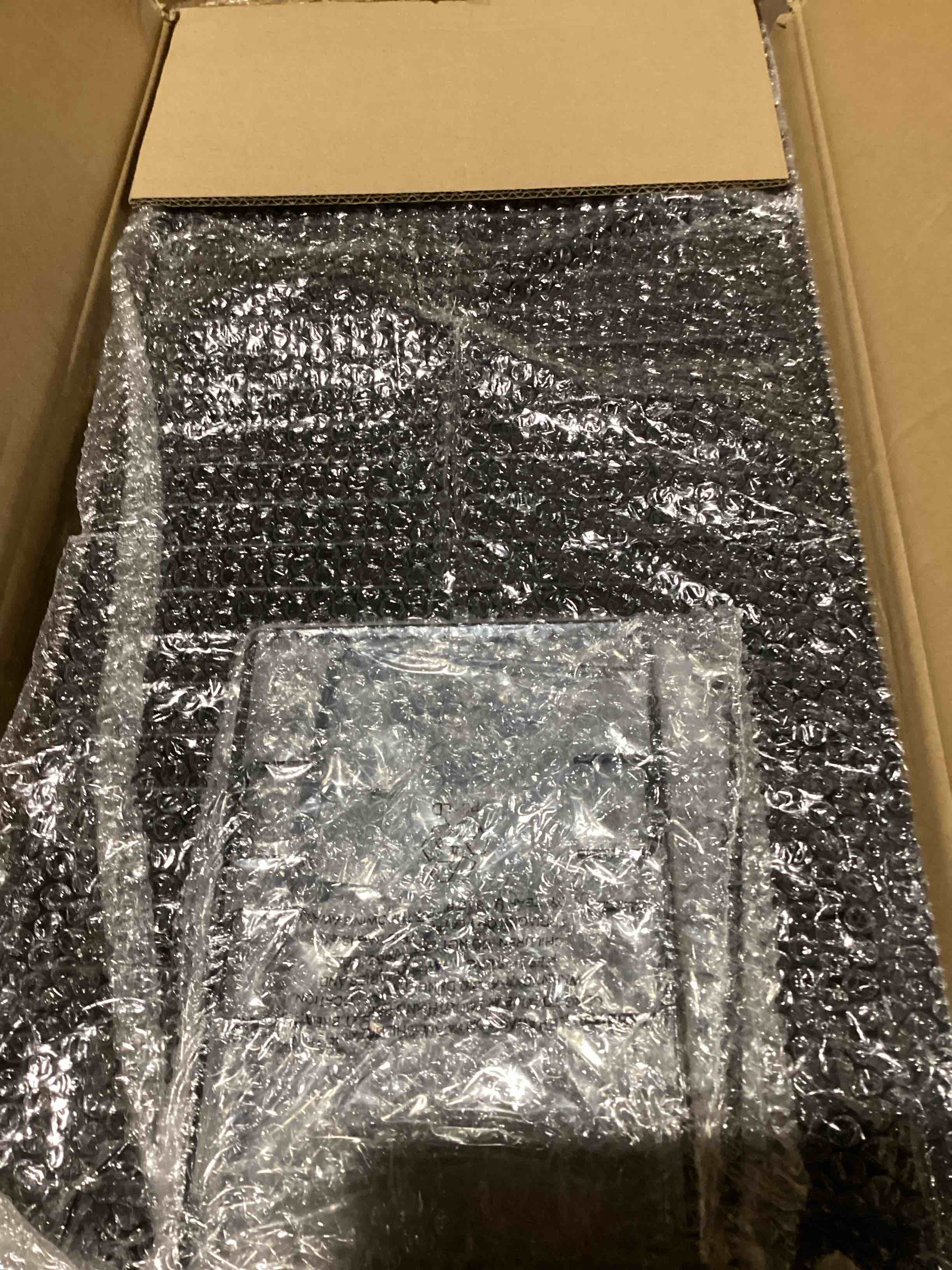 https://s3.amazonaws.com/lotting-images-prod/bidfta/PNK3634235_1752512563789.jpeg