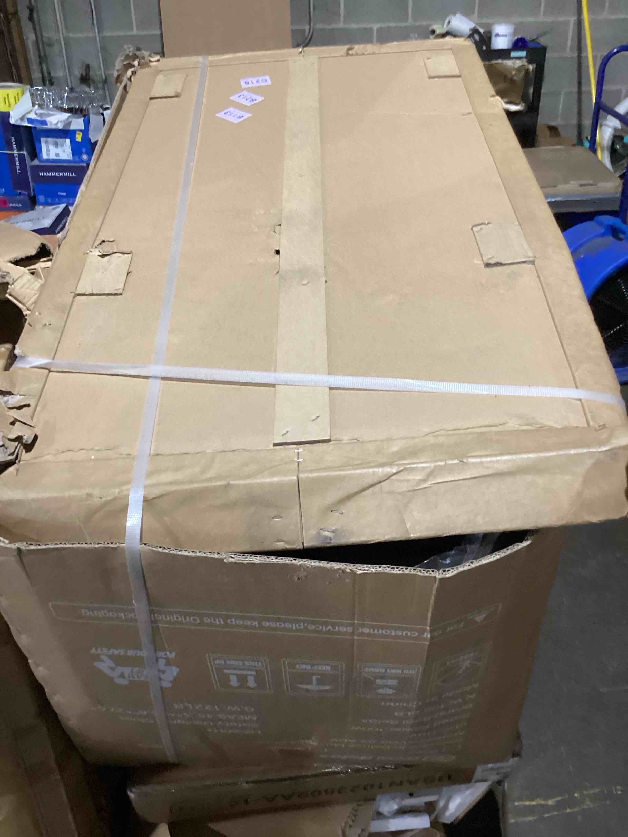 https://s3.amazonaws.com/lotting-images-prod/bidfta/PNK3634726_1753813252626.jpeg