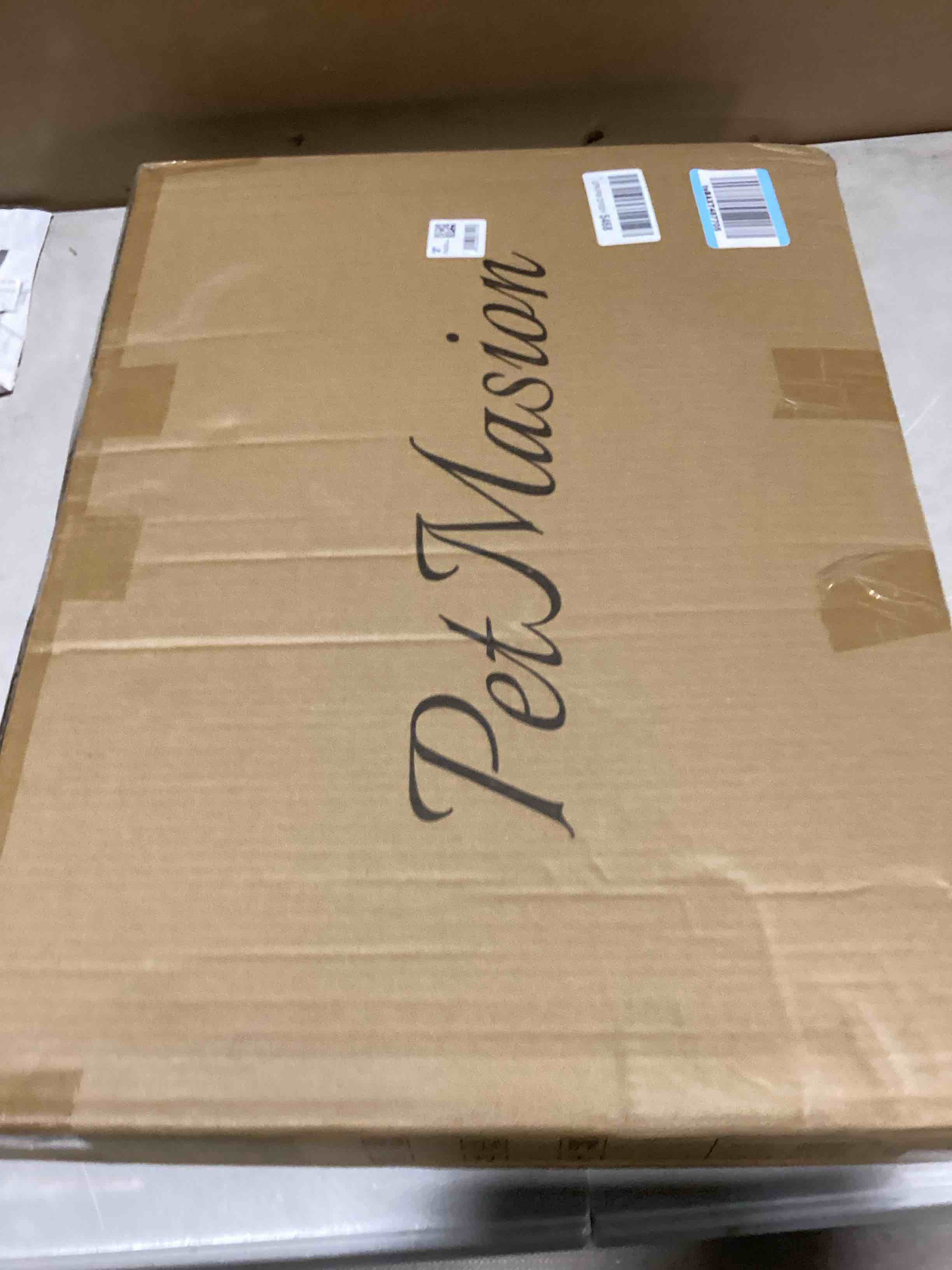https://s3.amazonaws.com/lotting-images-prod/bidfta/PNK3634999_1754047467848.jpeg