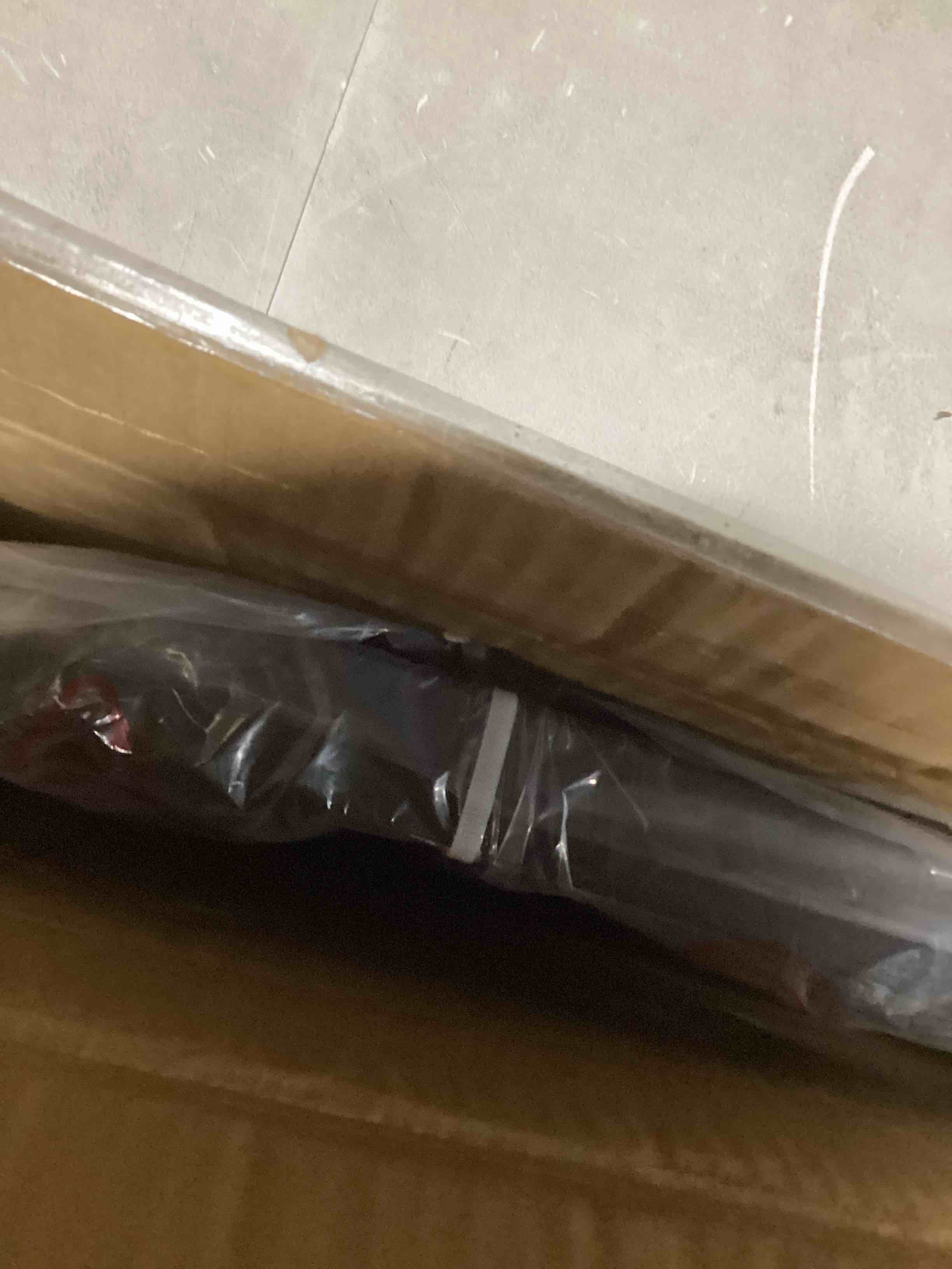 https://s3.amazonaws.com/lotting-images-prod/bidfta/PNK3635062_1754052452090.jpeg