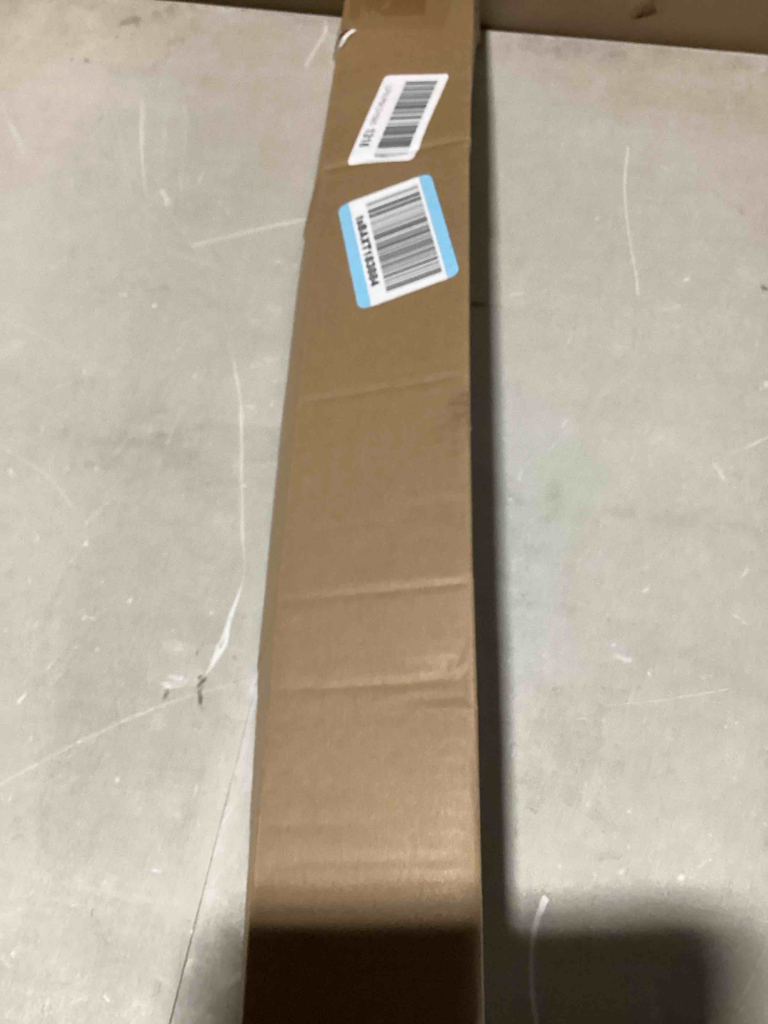 https://s3.amazonaws.com/lotting-images-prod/bidfta/PNK3635113_1754056442032.jpeg