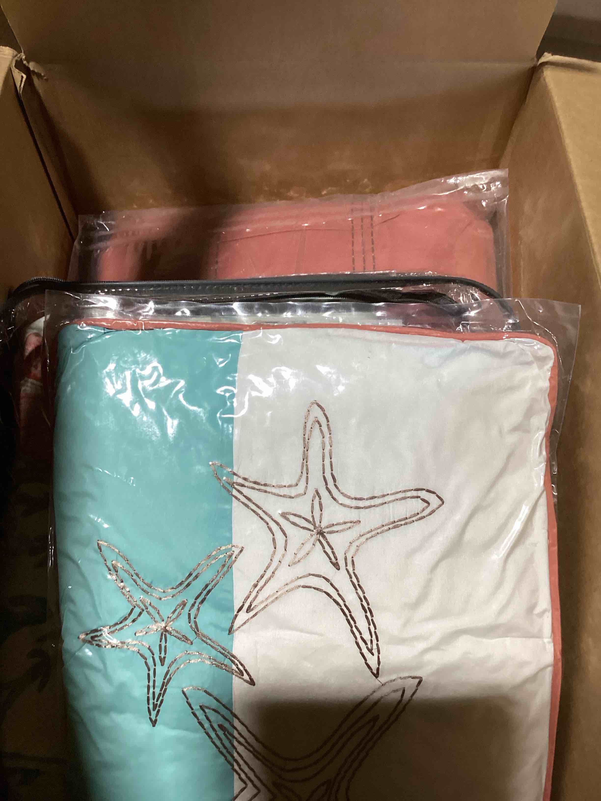 https://s3.amazonaws.com/lotting-images-prod/bidfta/PNK3635524_1754582379685.jpeg
