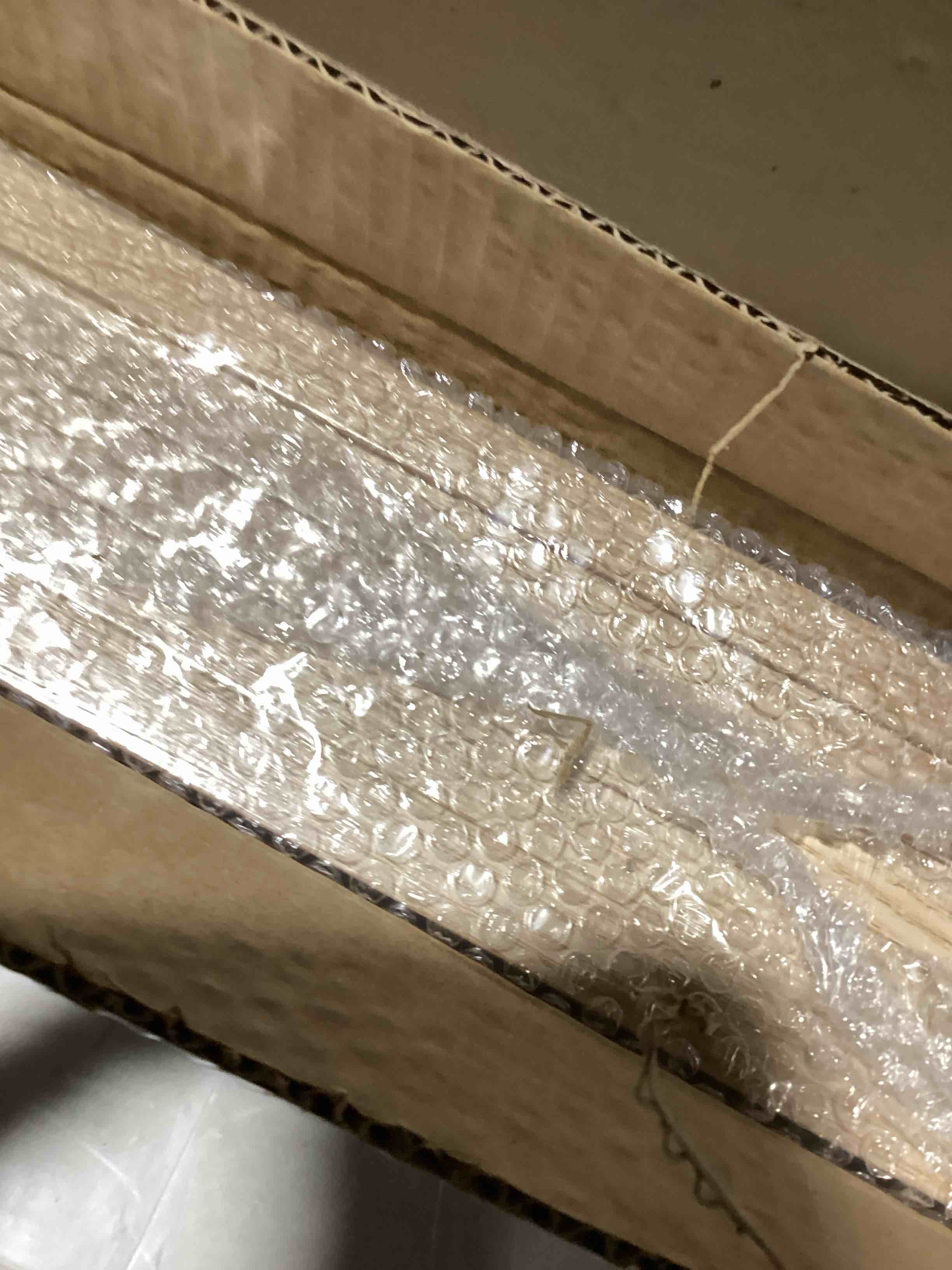 https://s3.amazonaws.com/lotting-images-prod/bidfta/PNK3635584_1754651761815.jpeg