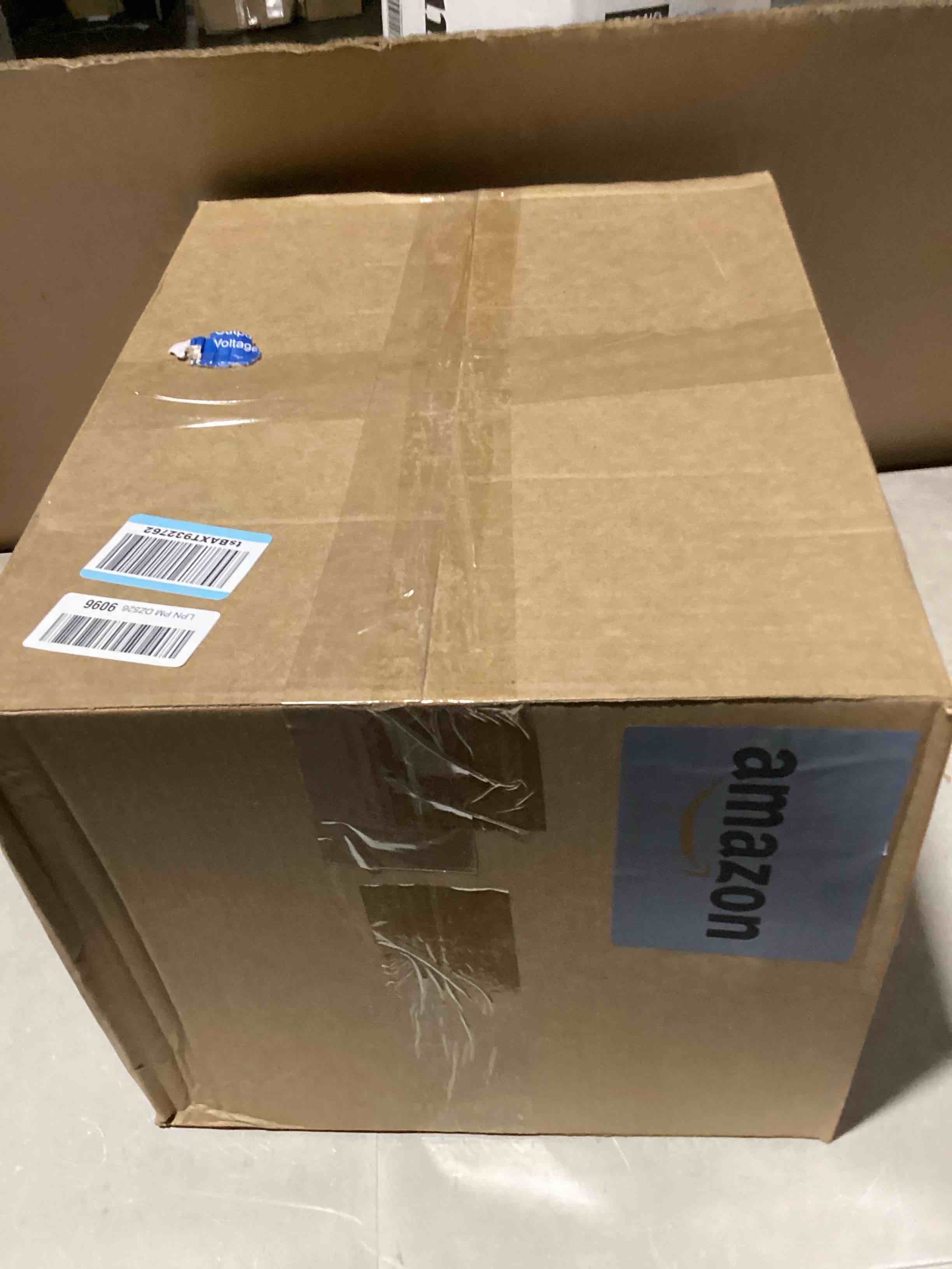 https://s3.amazonaws.com/lotting-images-prod/bidfta/PNK3635605_1754653359298.jpeg