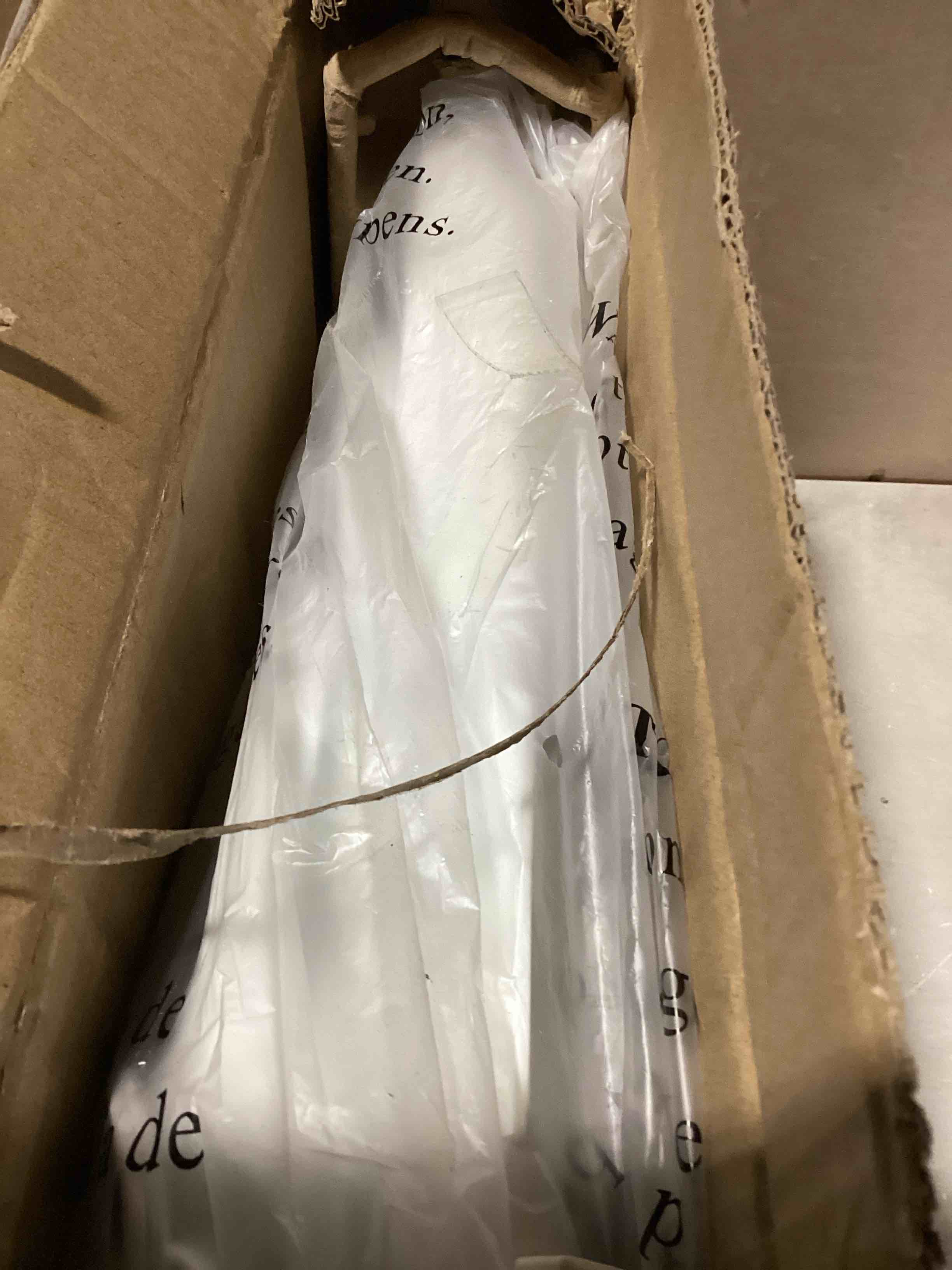 https://s3.amazonaws.com/lotting-images-prod/bidfta/PNK3636053_1755108561750.jpeg