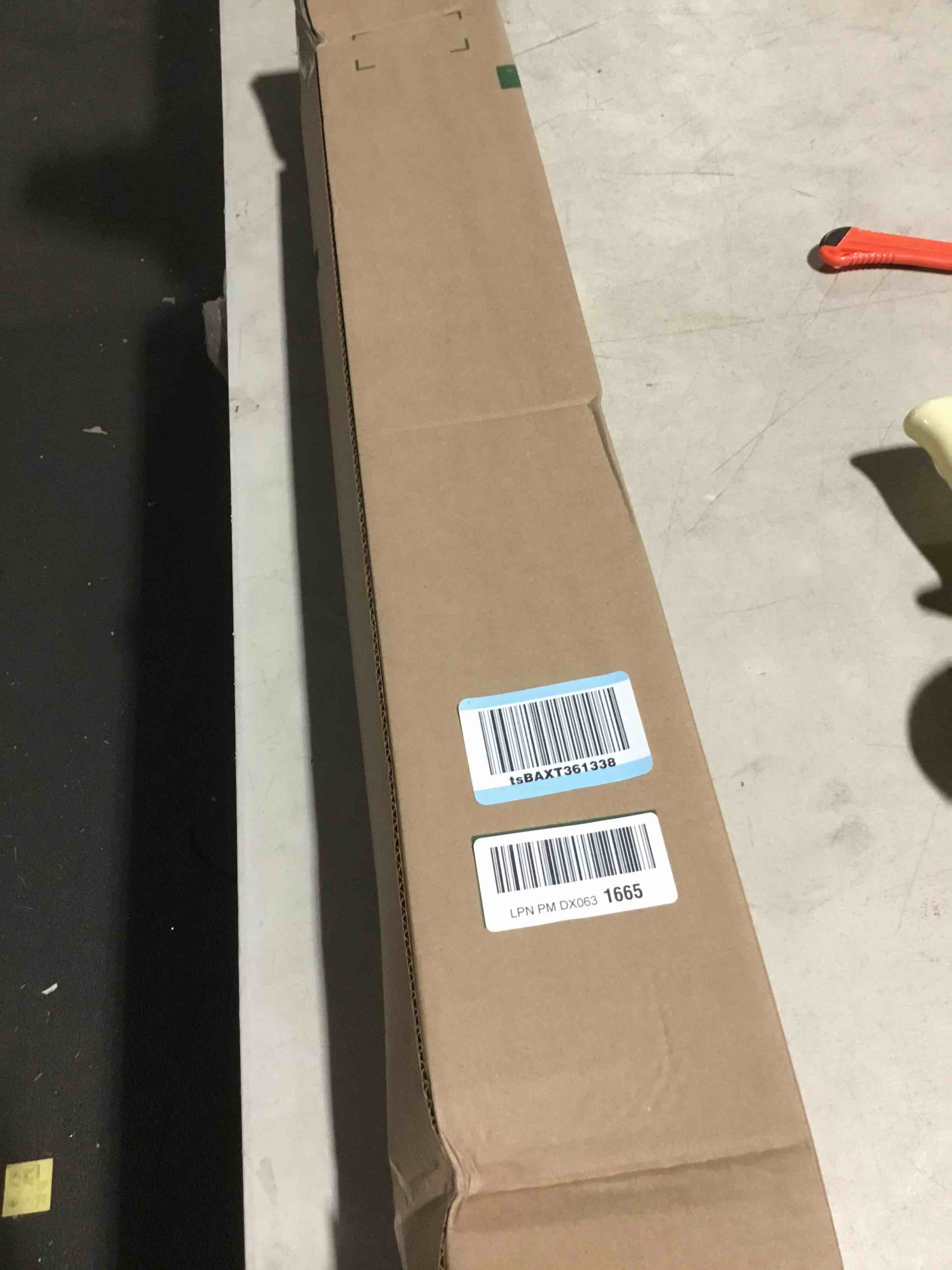 https://s3.amazonaws.com/lotting-images-prod/bidfta/PNK3637814_1750704612042.jpeg