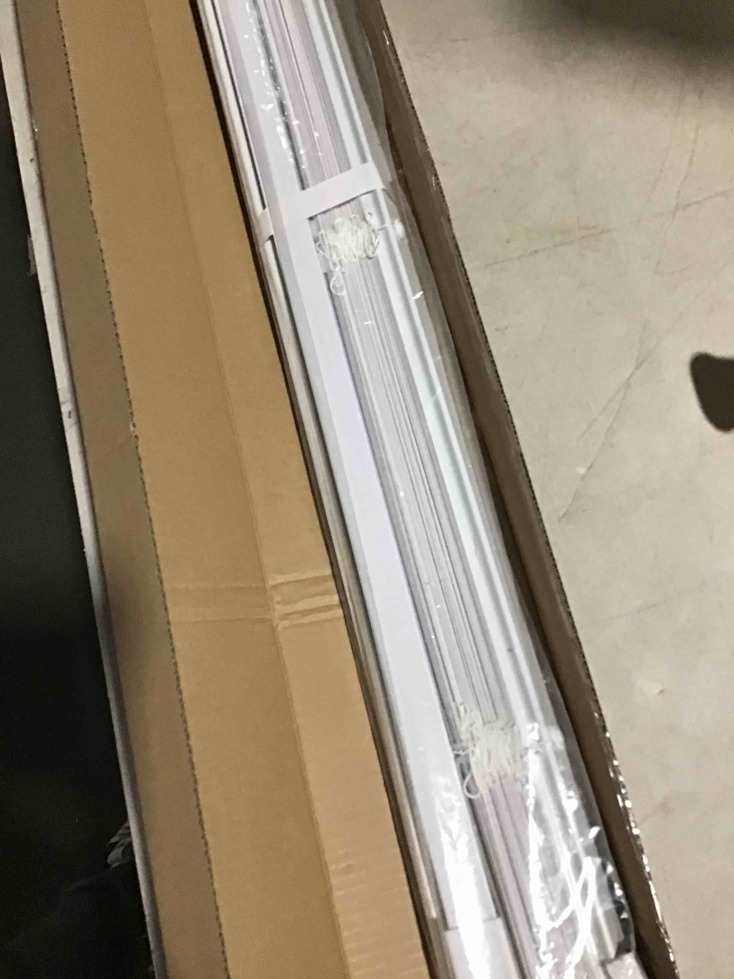 https://s3.amazonaws.com/lotting-images-prod/bidfta/PNK3637829_1750763537251.jpeg